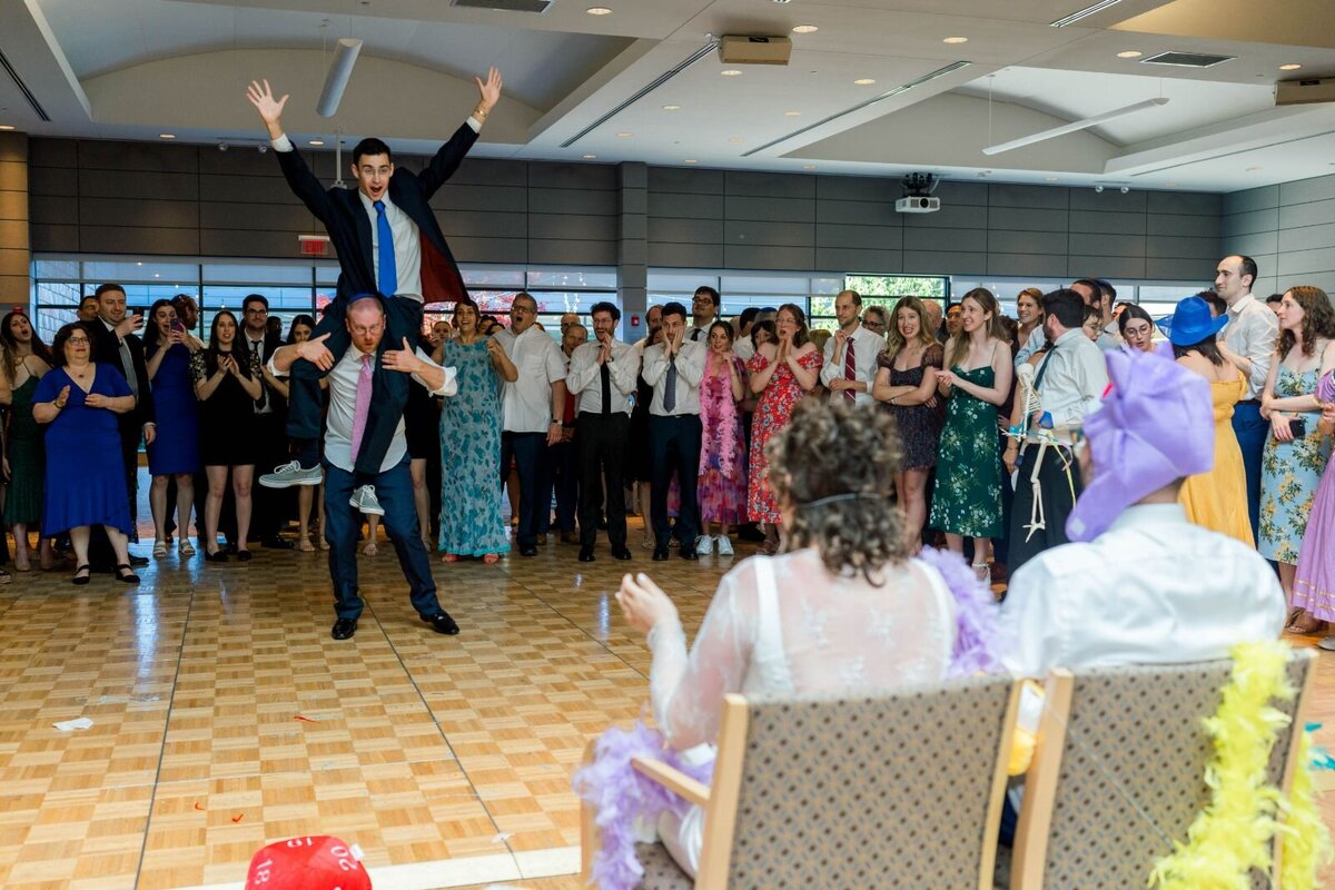Eliana-Melmed-Photography-Chicago-LosAngeles-Jewish-WeddingPhotography-ShulaNoah-Shtick-00042