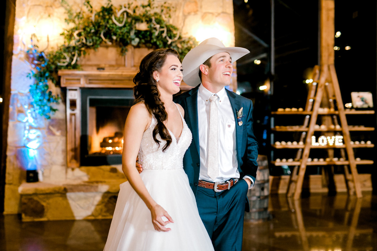 Hailey-and-Christian-Wedding-Day-by-Emily-Nicole-Photo-962