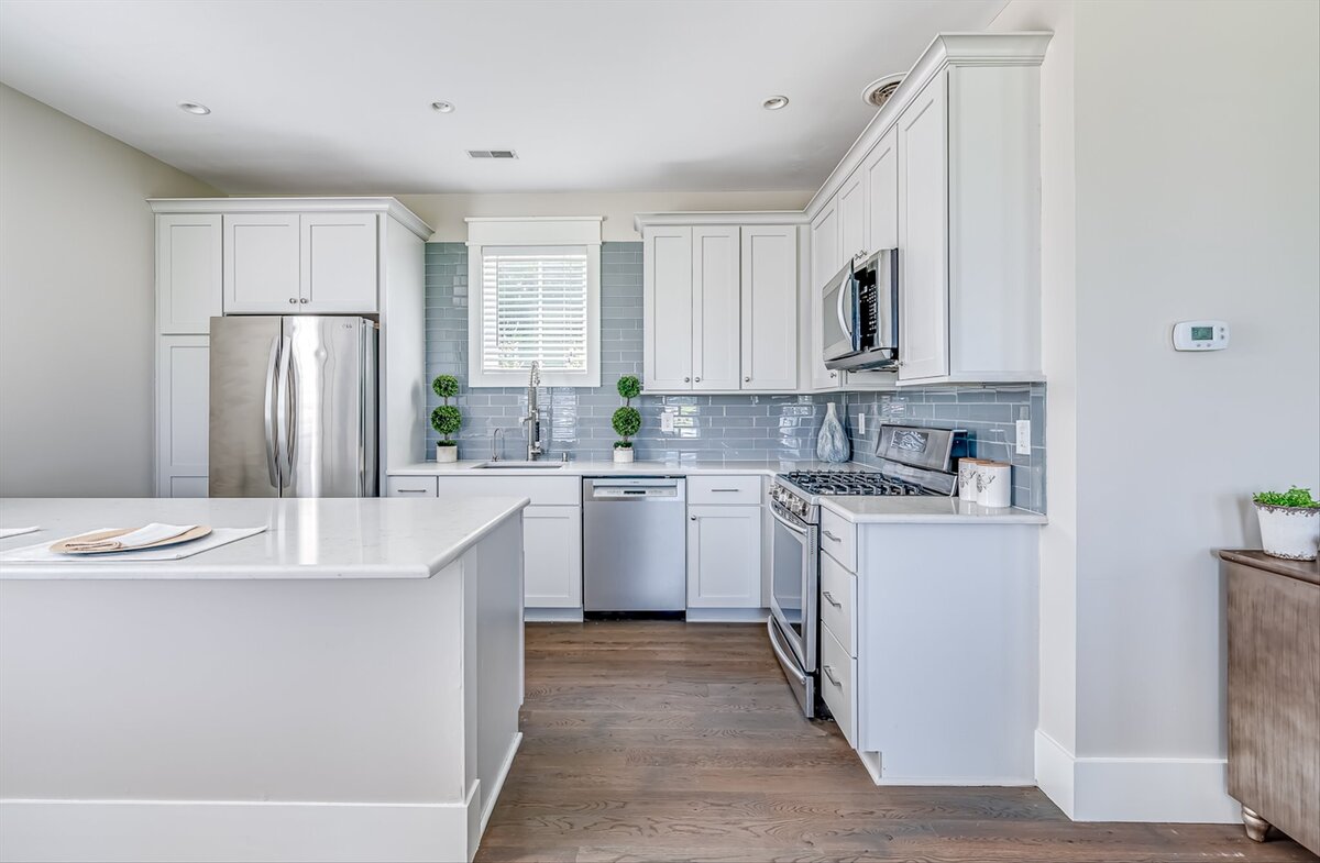 16-House & Heron-Melissa Green-Real Estate, Home Staging, Design-83 Cooper St, Charleston, SC 29403-Q3X6+57-South Carolina
