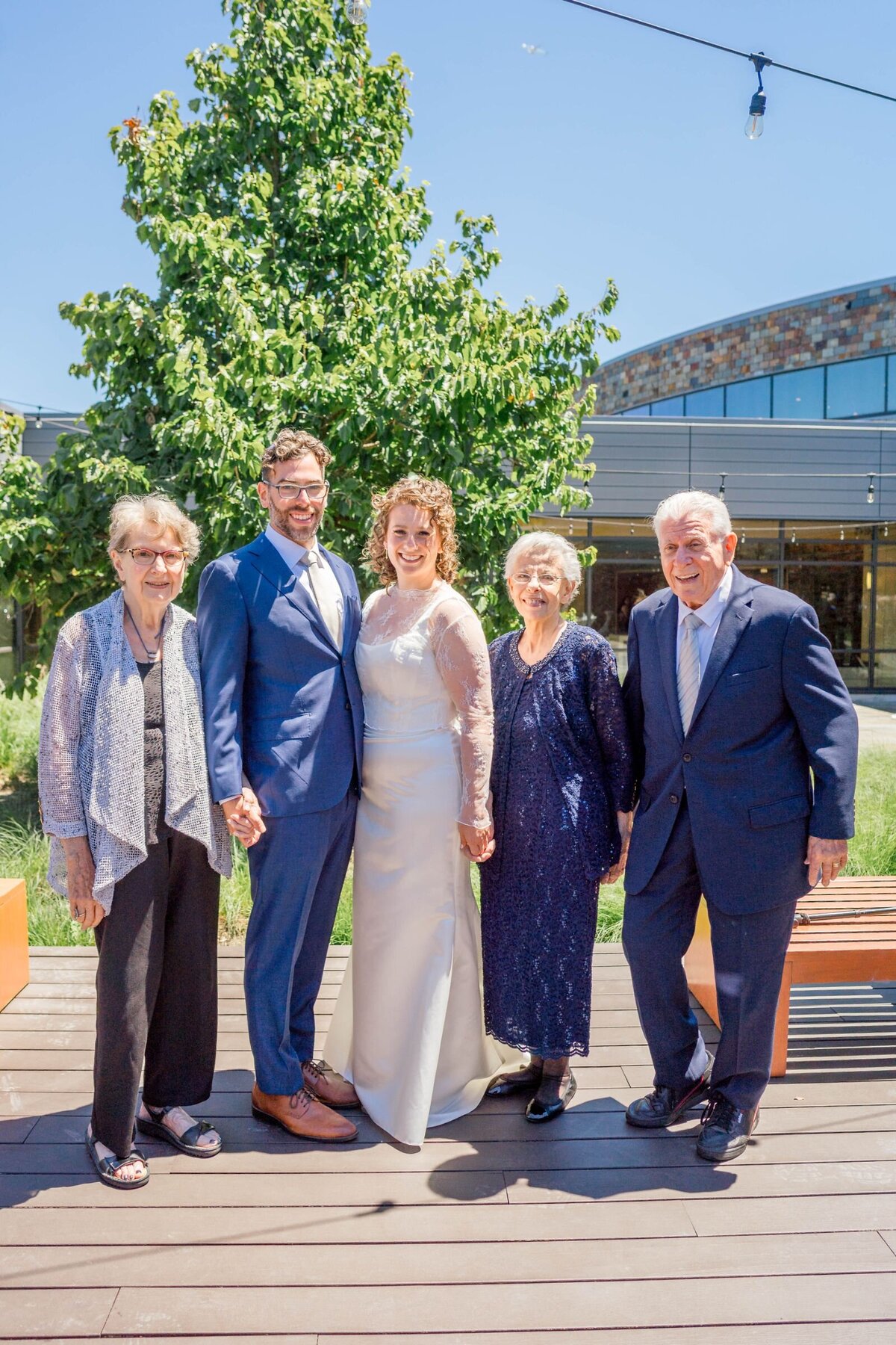 Eliana-Melmed-Photography-Chicago-LosAngeles-Jewish-WeddingPhotography-ShulaNoah-FamilyFormals-00085