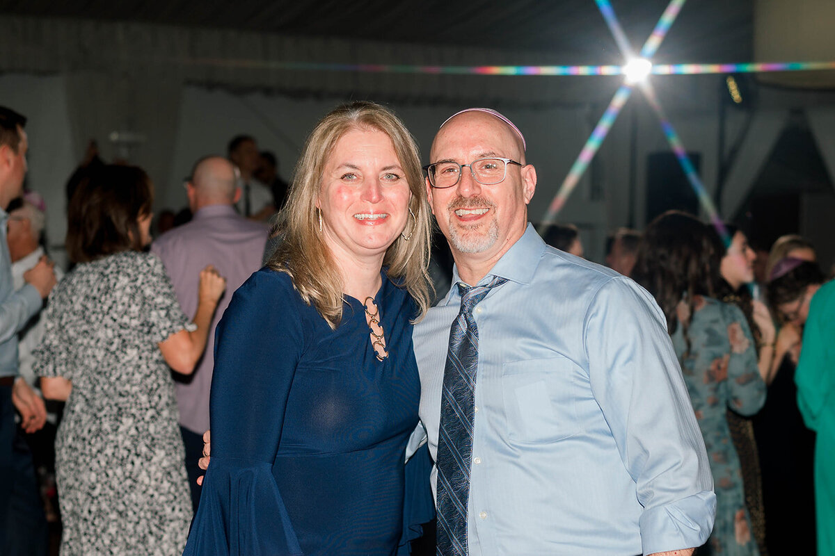 Eliana-Melmed-Photography-Chicago-LosAngeles-Jewish-WeddingPhotography-Dancefloor-00168