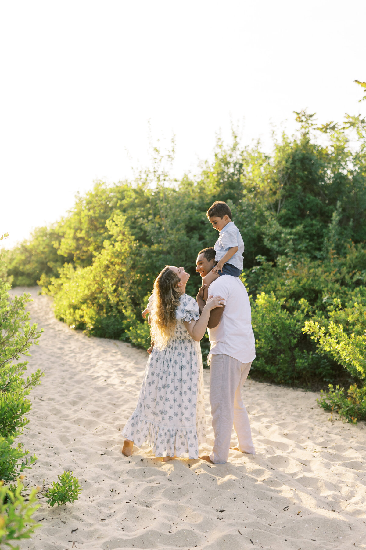 Jersey Shore family portraits on the beach at sunset - 6