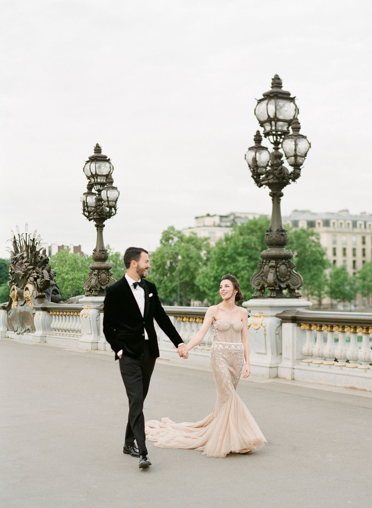 18-Paris-wedding-Pont-Alexandre-III-Alexandra-Vonk-photography