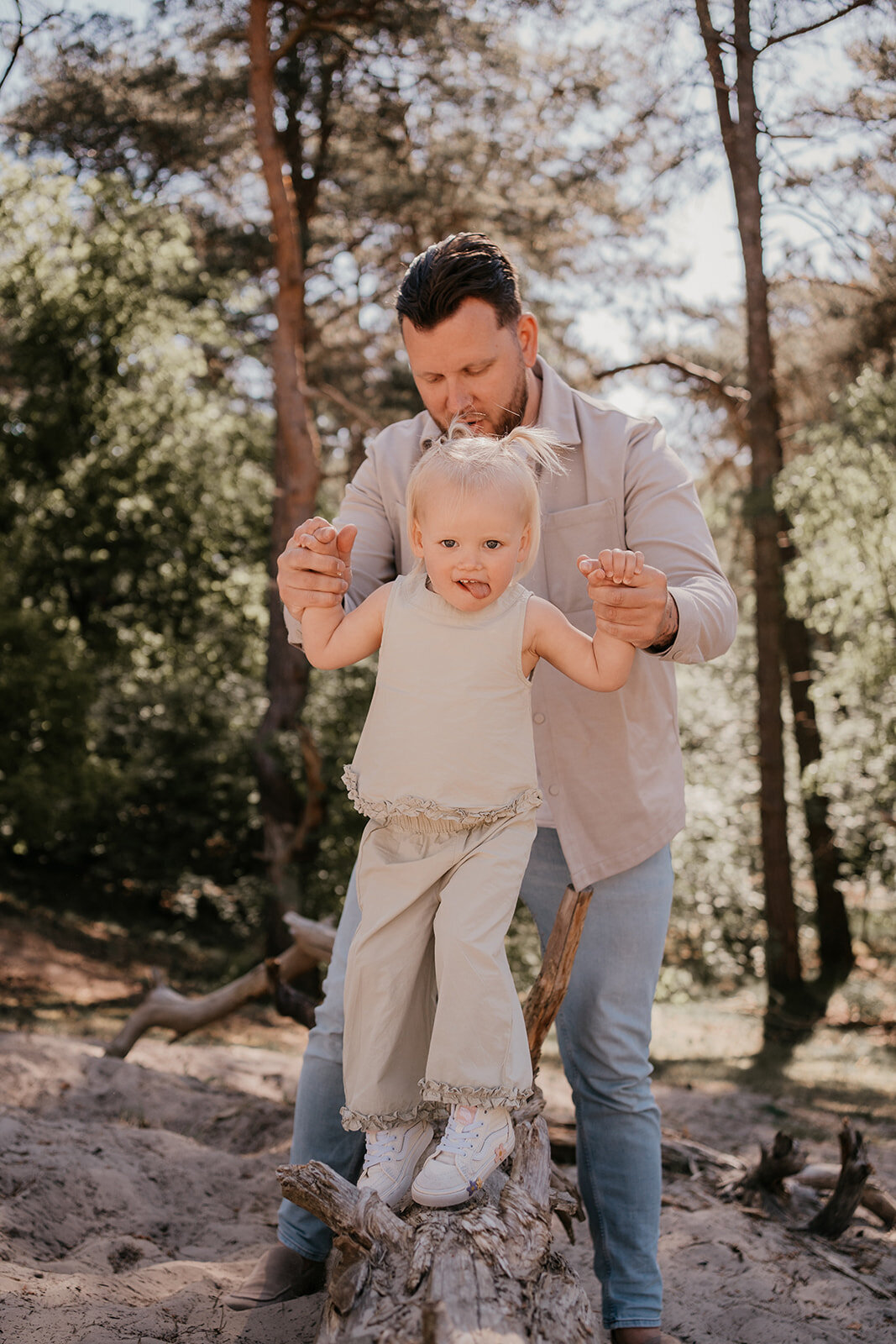 Gezinsfotografie in de Duinen  Leukfotografie – Spontane Familie Fotoshoots31