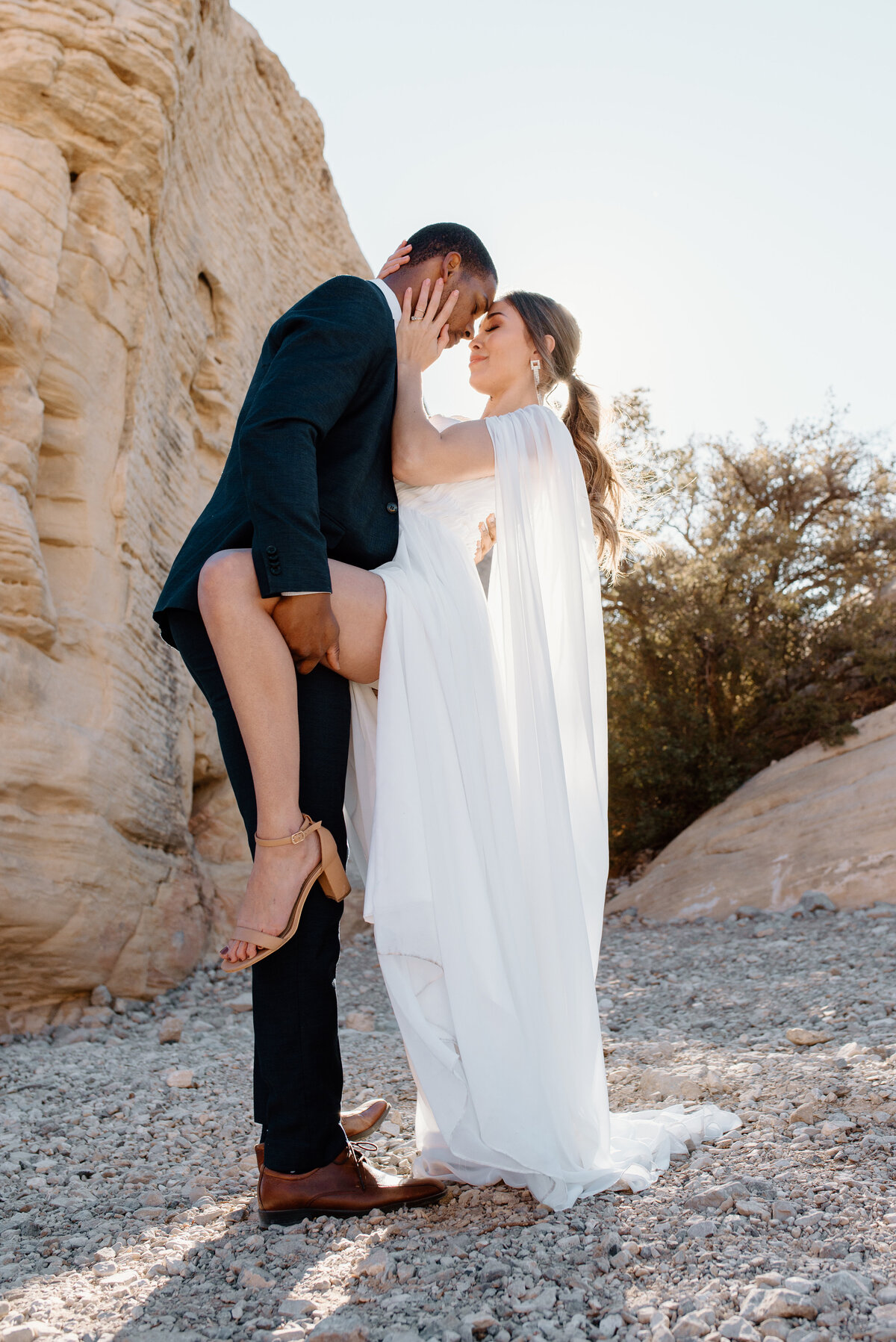 Elopement portraits in Red Red national park in Nevada