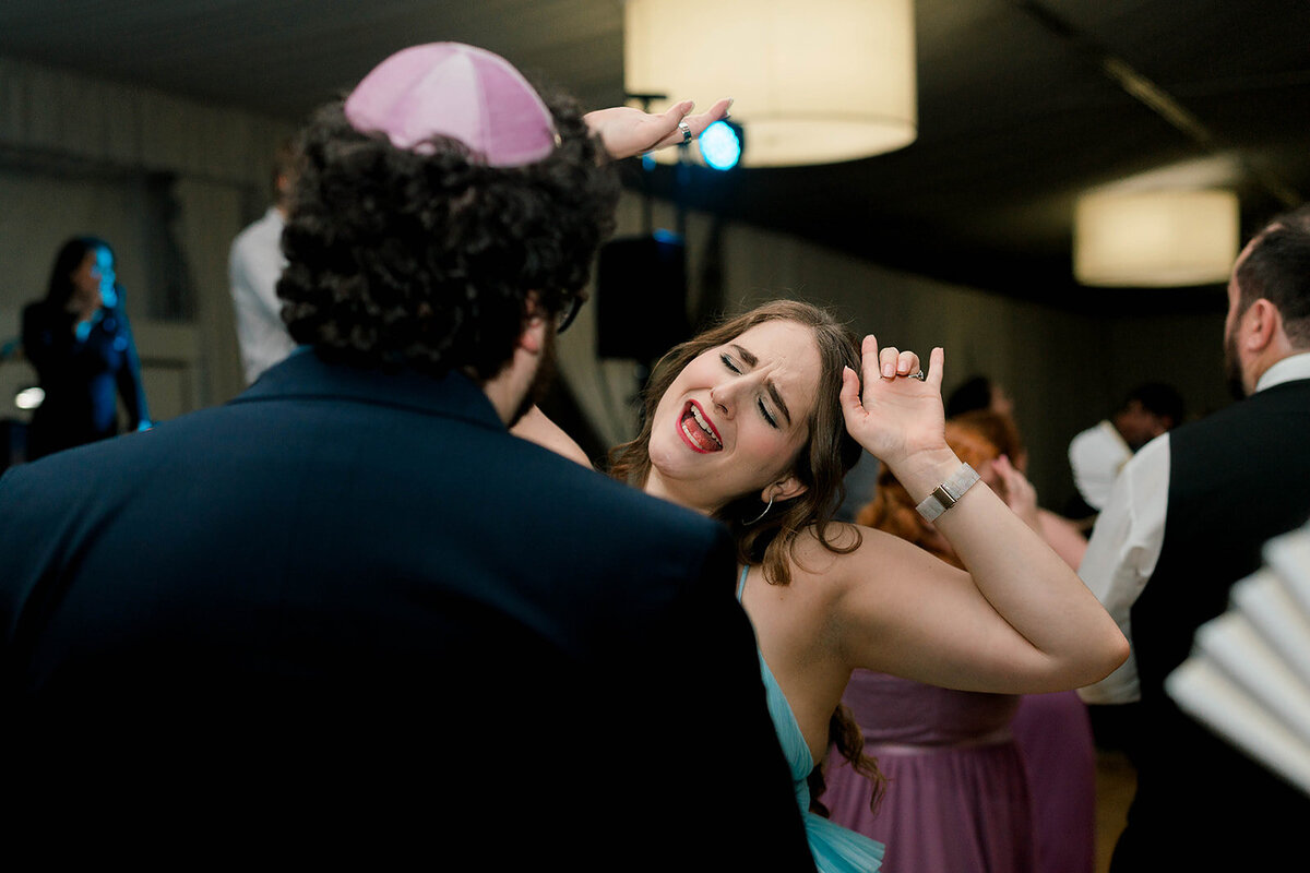 Eliana-Melmed-Photography-Chicago-LosAngeles-Jewish-WeddingPhotography-Dancefloor-00066