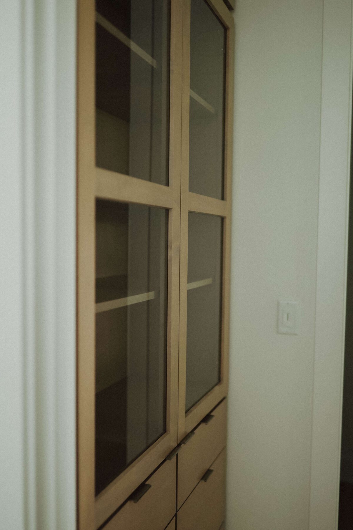 1320-Closet-Polk-City-Central-Iowa-Custom-Home-JRL-Builders-3F1A4705