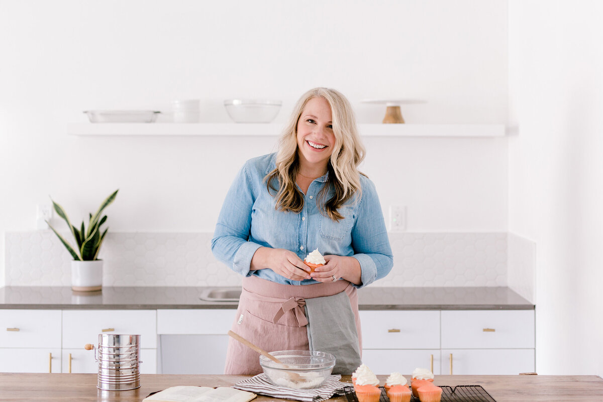 Dallas Brand Photography for Creatives | Laylee Emadi | Catie Ann Baking | Brand Mini Session 23