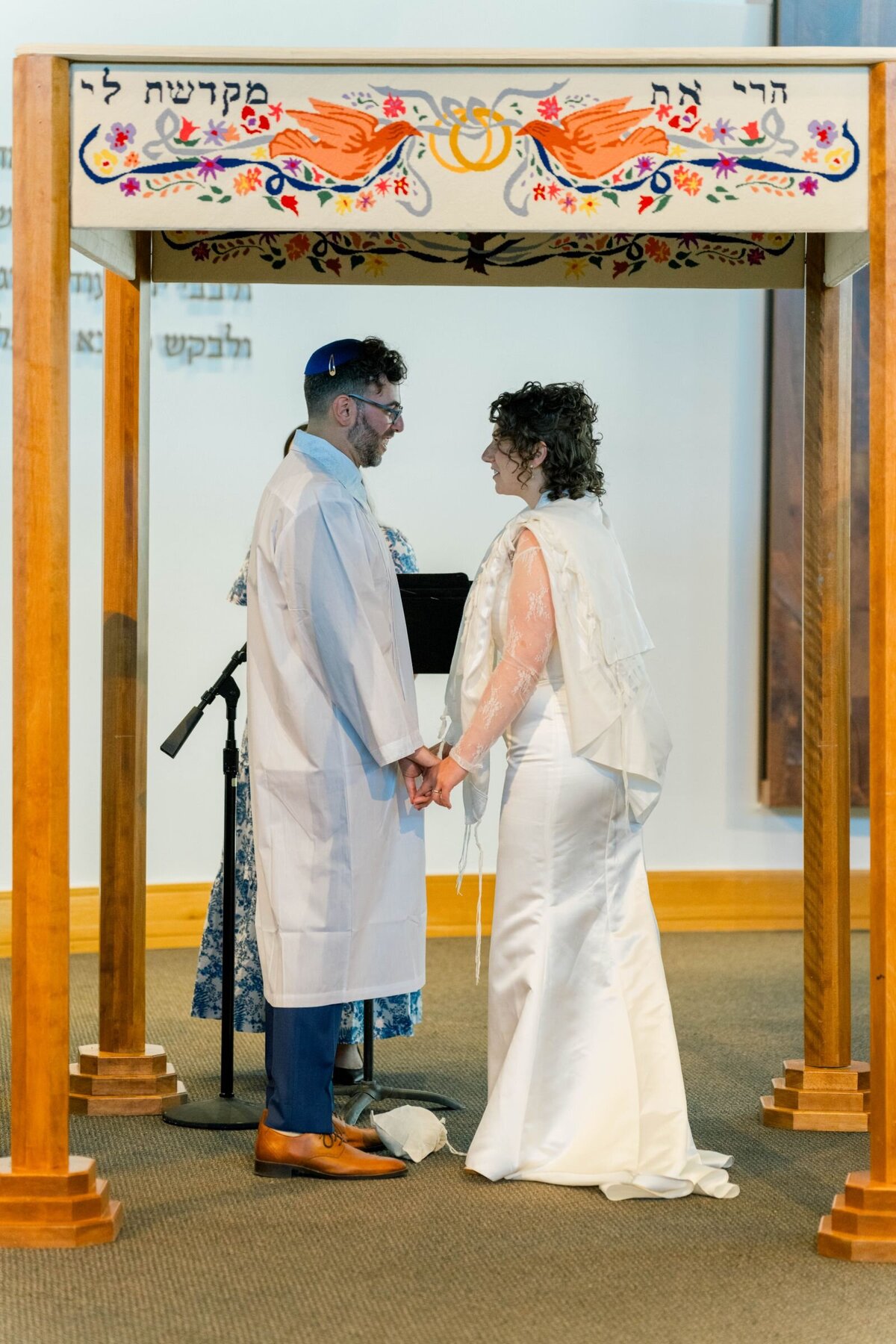 Eliana-Melmed-Photography-Chicago-LosAngeles-Jewish-WeddingPhotography-ShulaNoah-Chuppah-00044