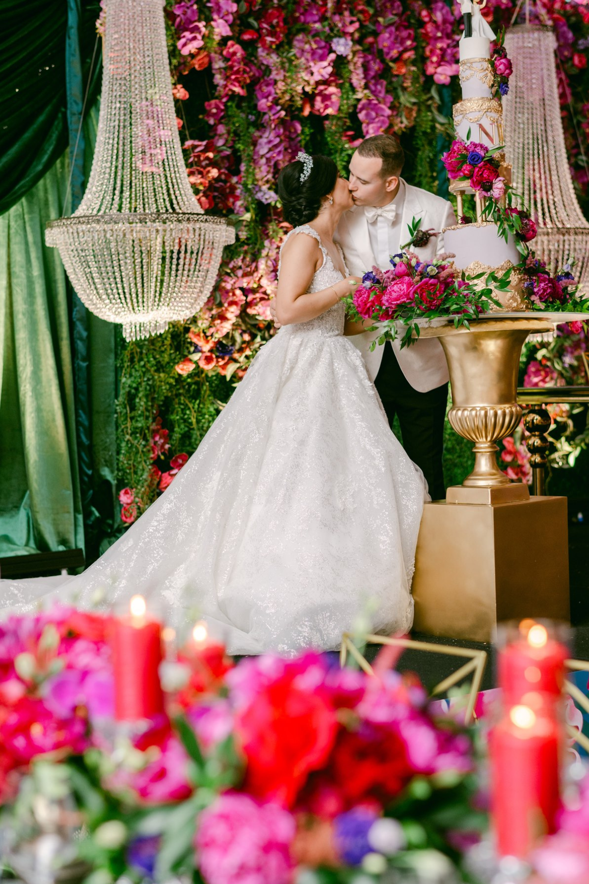secret-garden-wedding-reception-greenery-pink-purple-gold-bride-groom-cake