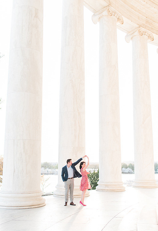 Lincoln-memorial-first-dance-film-photography-engagement