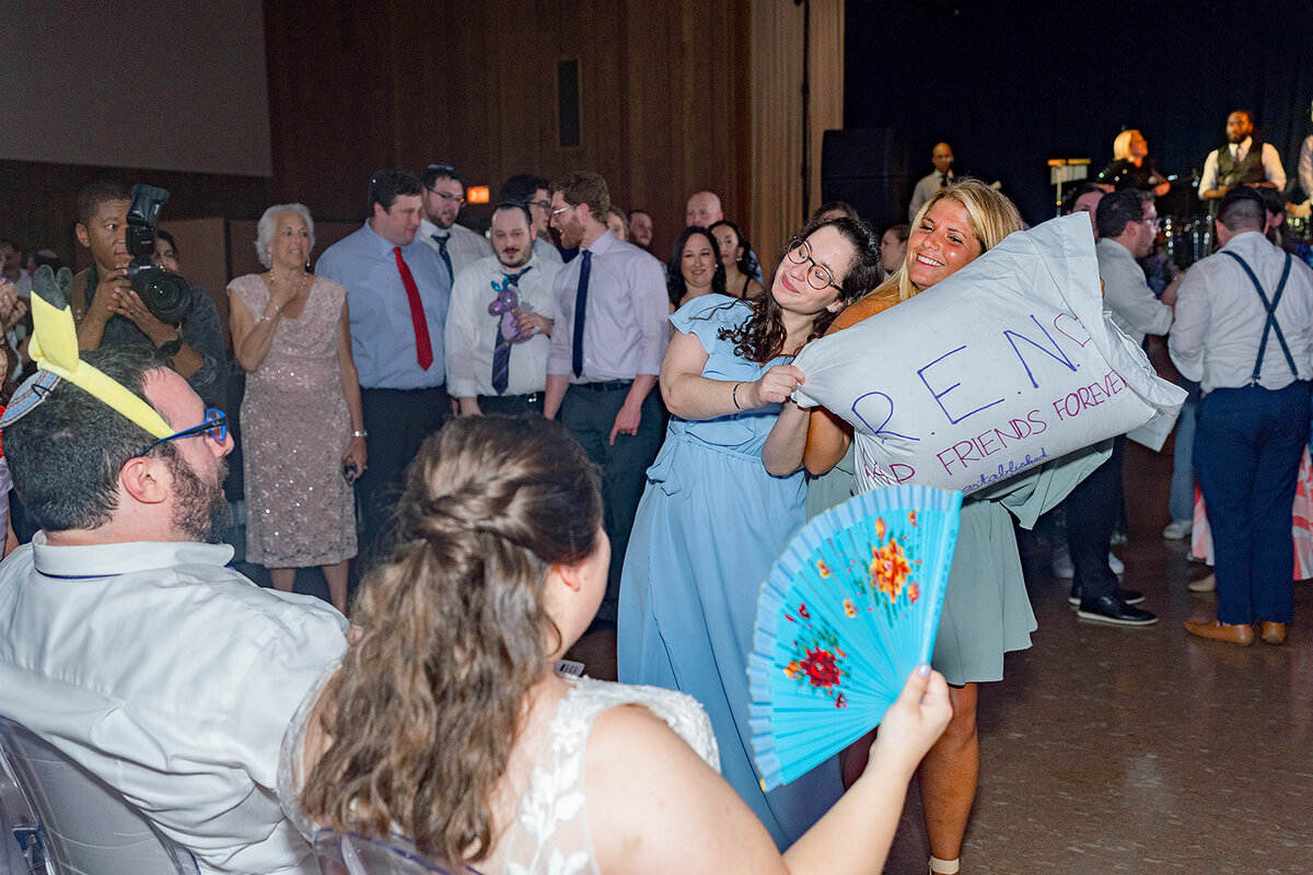 Eliana-Melmed-Photography-Chicago-LosAngeles-Jewish-WeddingPhotography-ElianaSklar-Shtick-00048