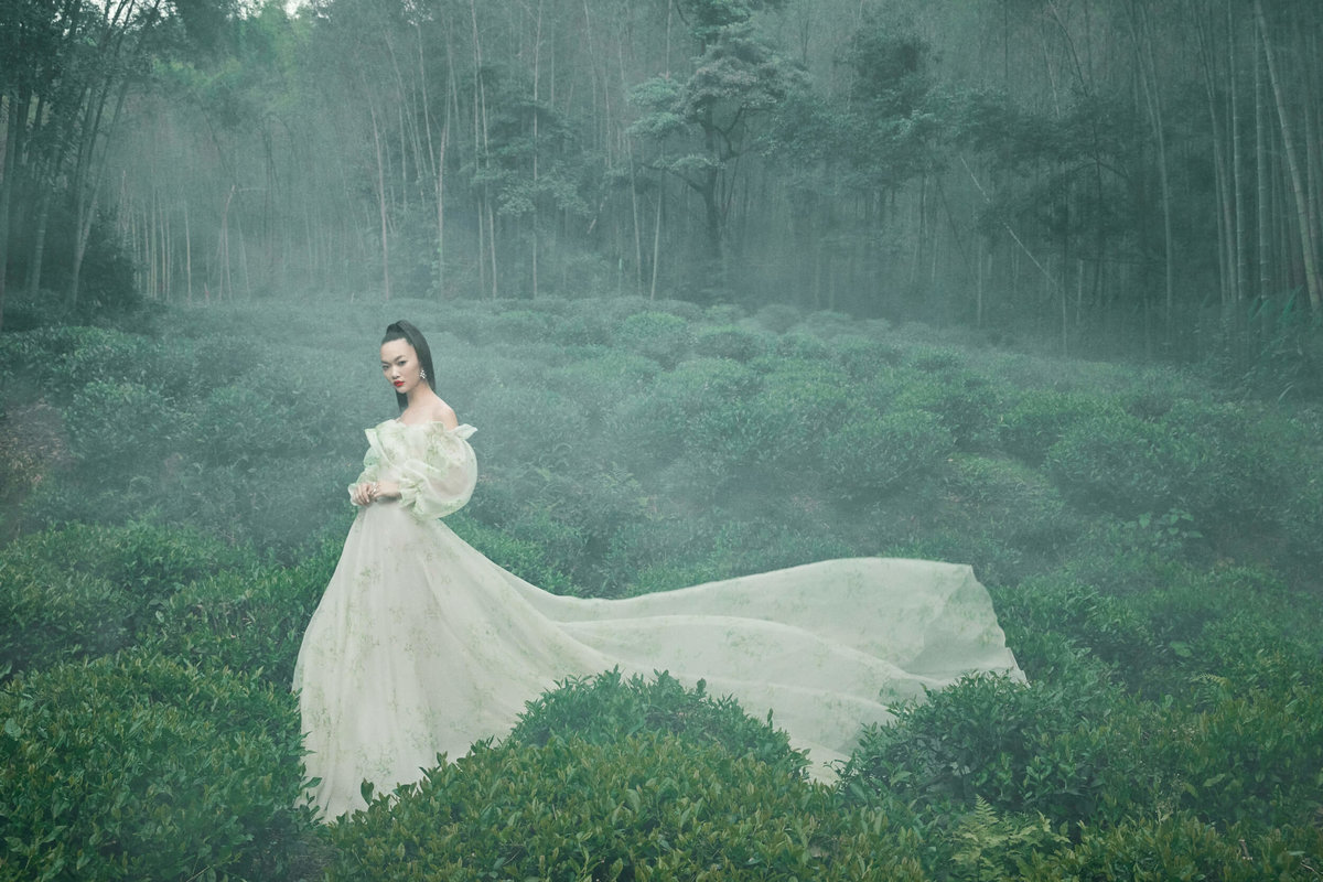 1-KTMerry-HarpersBazaar-hautecouture-MoniqueLhuillier 1-KTMerry-HarpersBazaar-hautecouture-MoniqueLhuillier