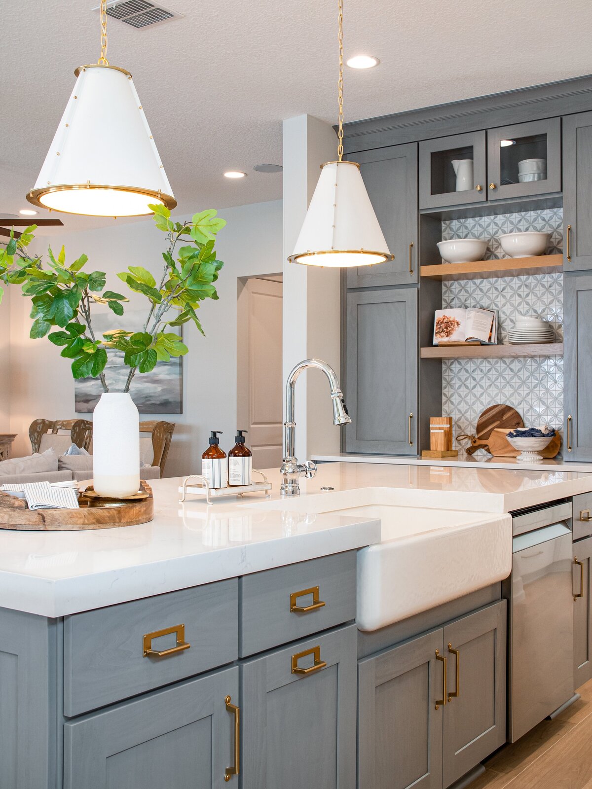 shutterstock_2459437555 (1)