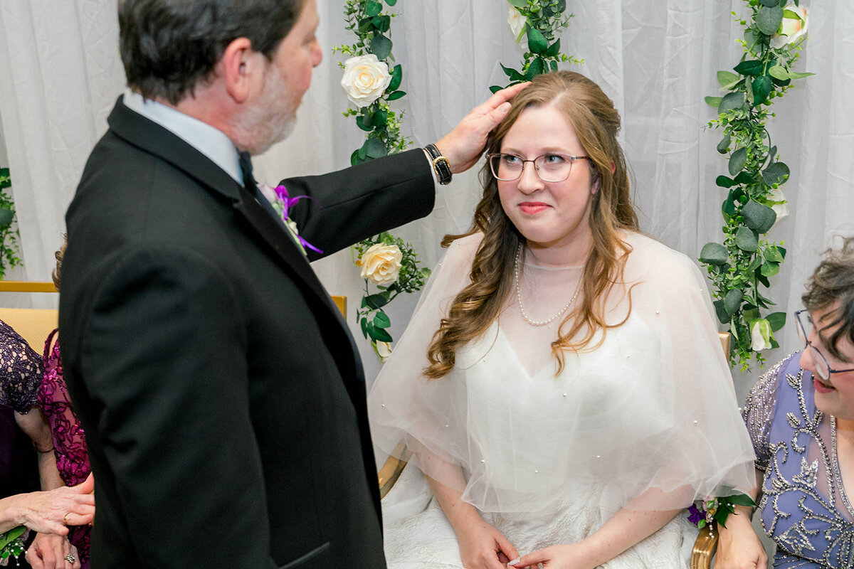 Eliana-Melmed-Photography-Chicago-LosAngeles-Jewish-WeddingPhotography-KabbalatPanim-00063