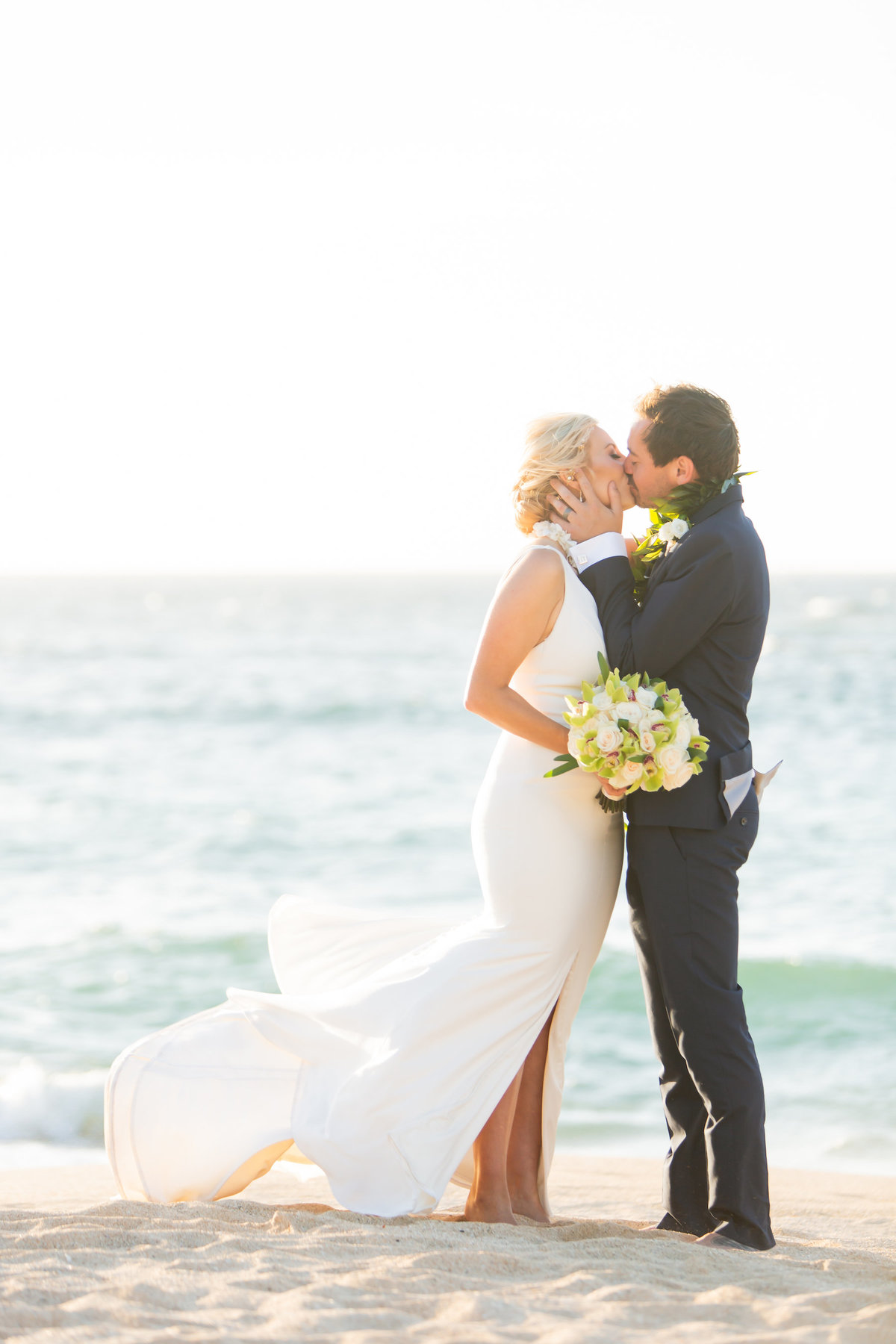 Maui wedding photography - Kiss