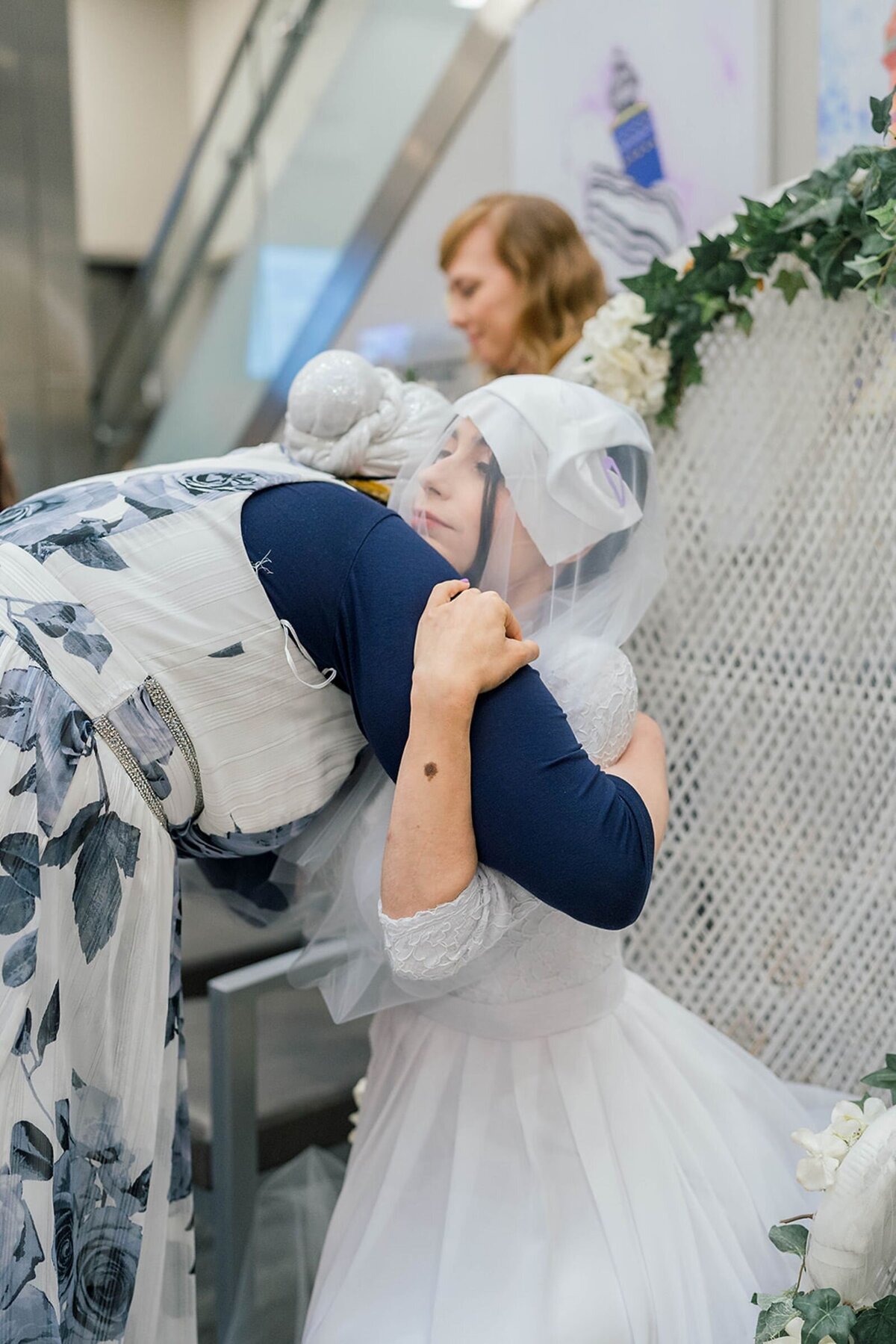 Eliana-Melmed-Photography-Chicago-LosAngeles-Jewish-WeddingPhotographer-CarmiKalman-Bedeken-00031