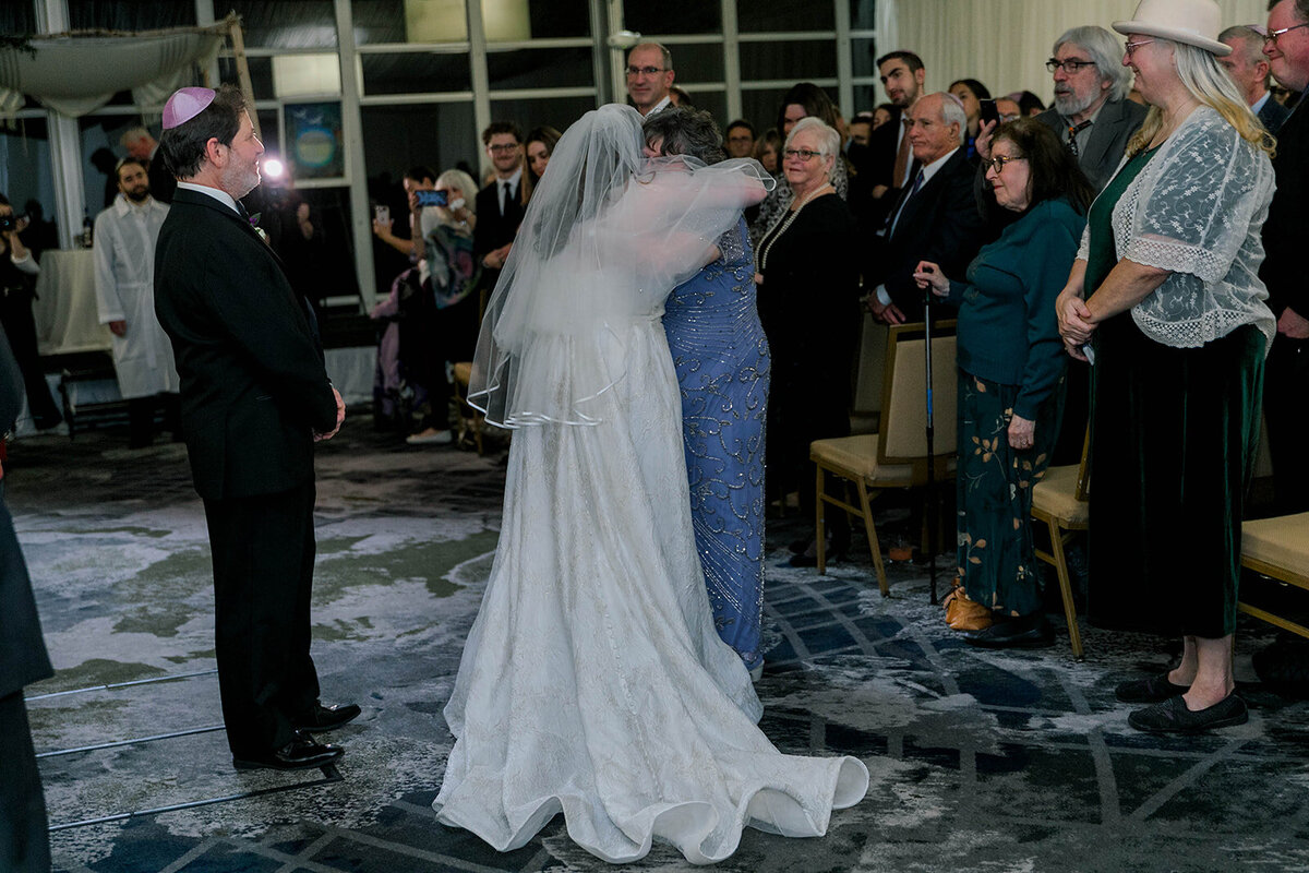 Eliana-Melmed-Photography-Chicago-LosAngeles-Jewish-WeddingPhotography-Chuppah-00089