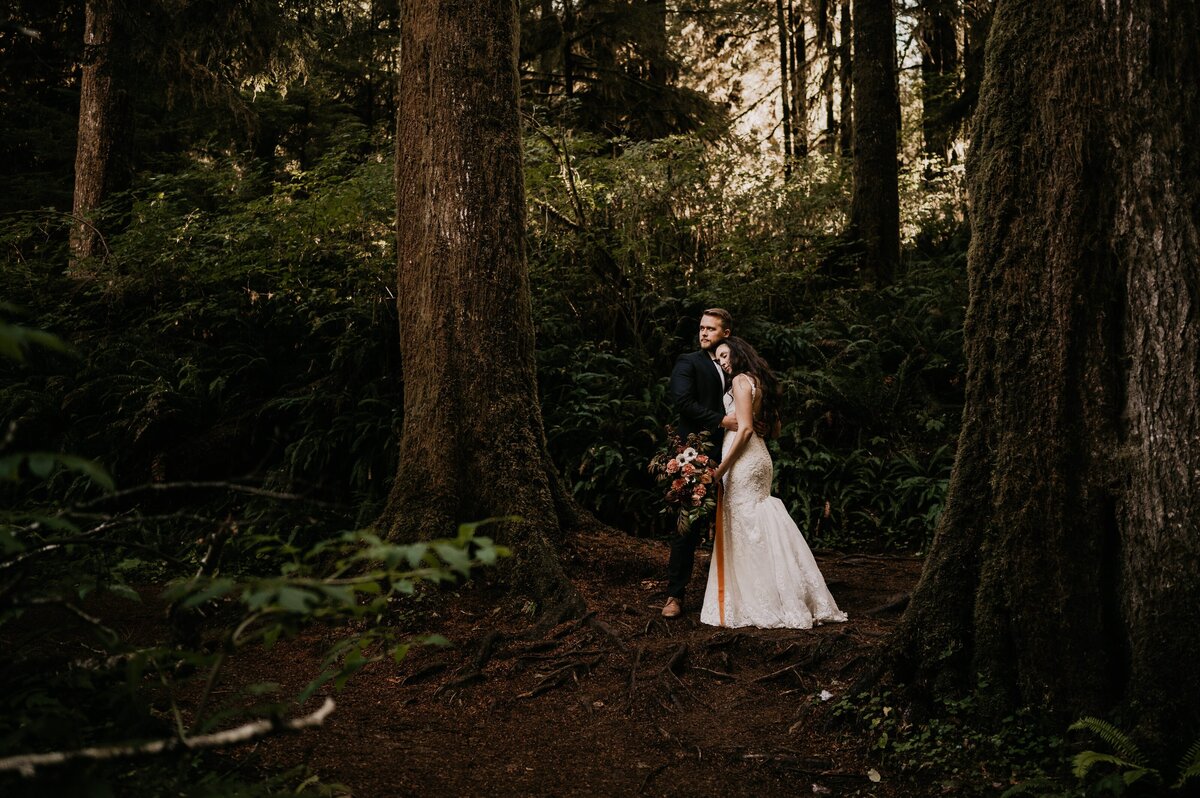 Brit Rader Photography_Fall Oregon Forest Hiking Adventure Elopement Wedding-3766