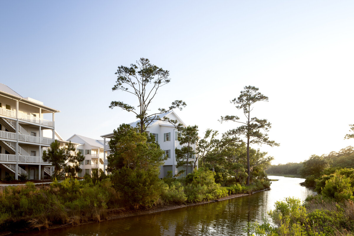 DUN_Exterior_River_2024_02