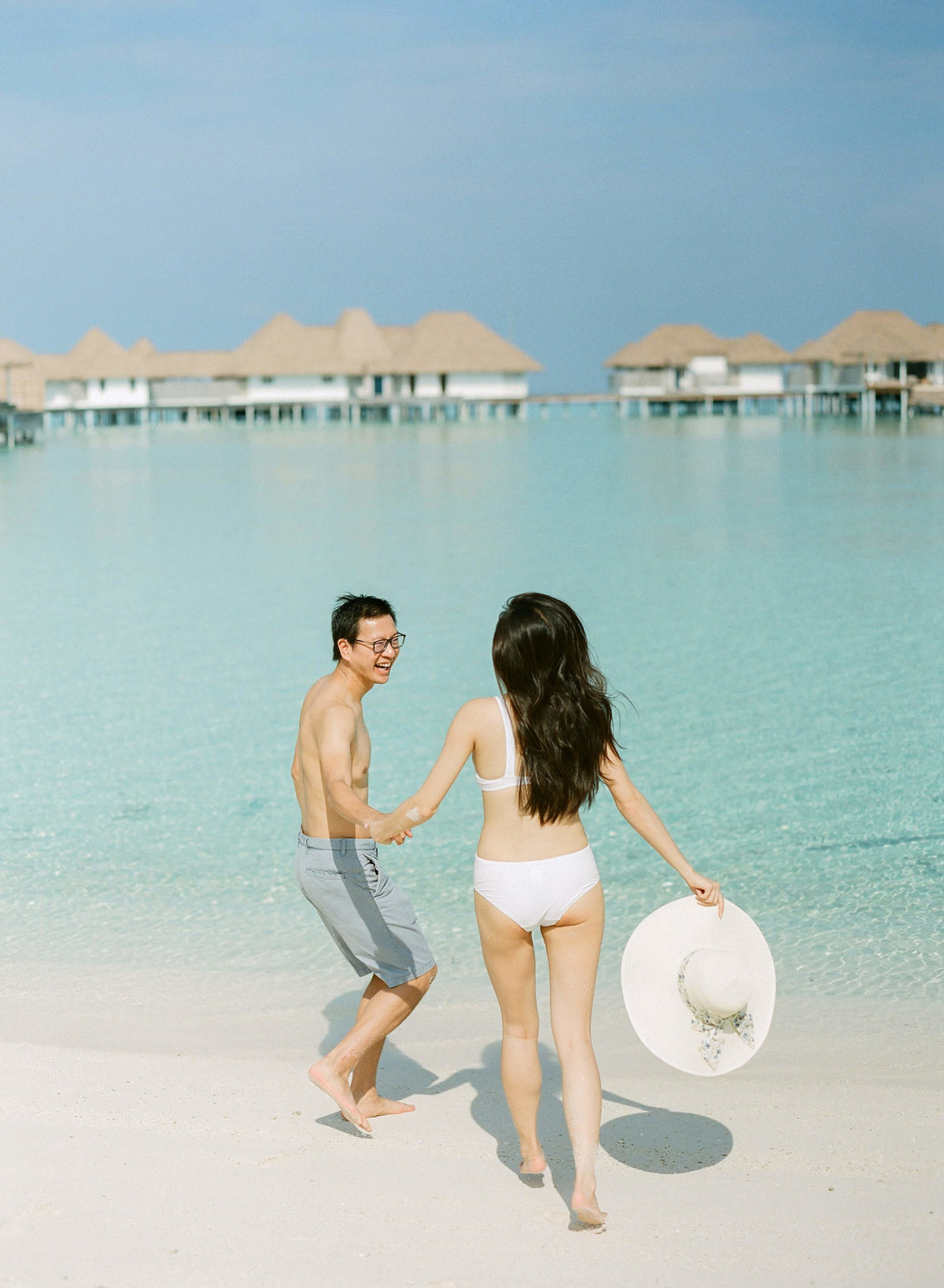 21-KTMerry-destinationwedding-beach-photos-Maldives