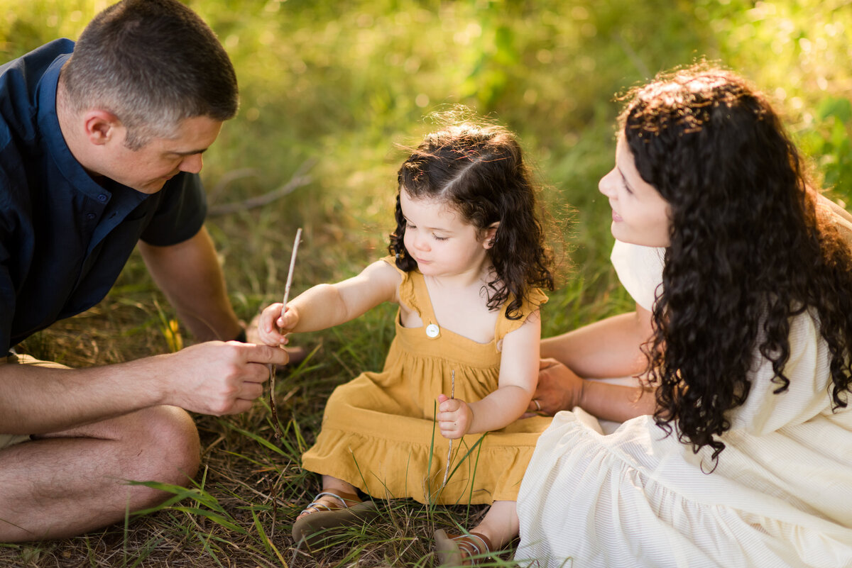 Boston-family-photographer-bella-wang-photography-Lifestyle-session-outdoor-wildflower-33
