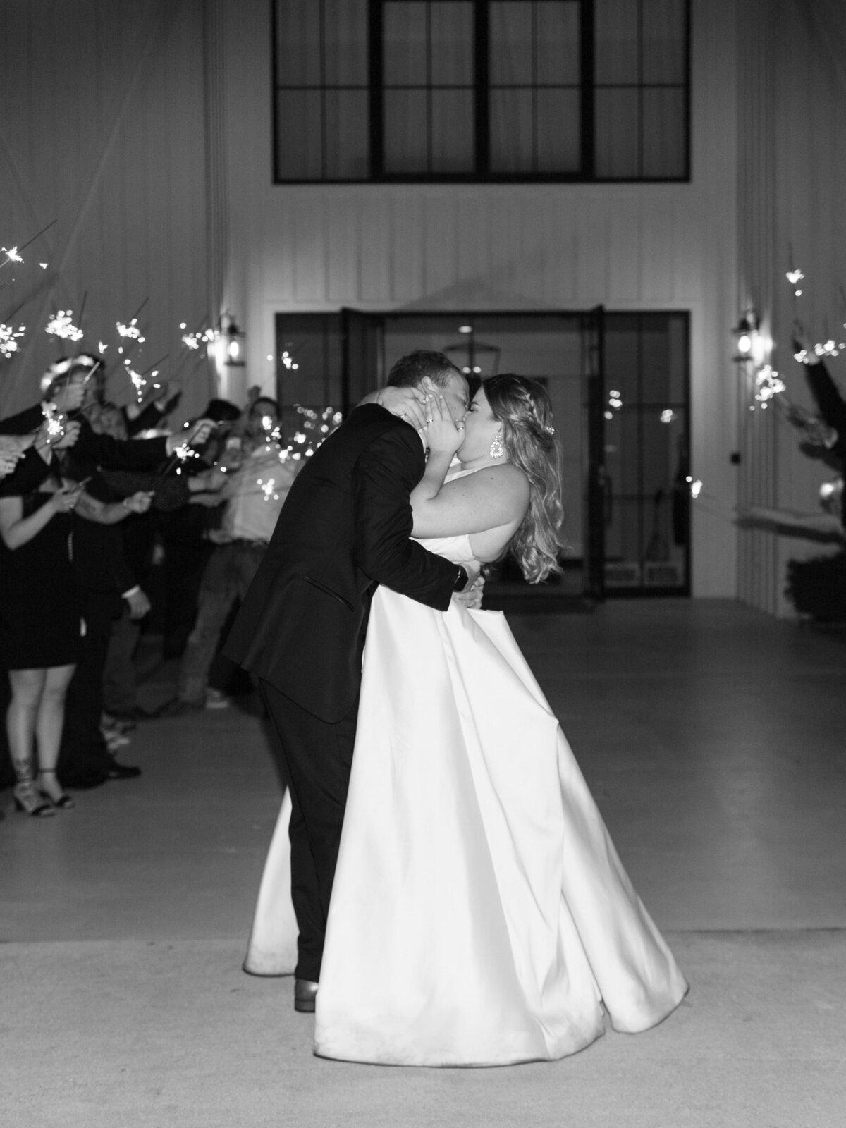 the-farmhouse-wedding-houston-texas-wedding-photographer-mackenzie-reiter-photography-92