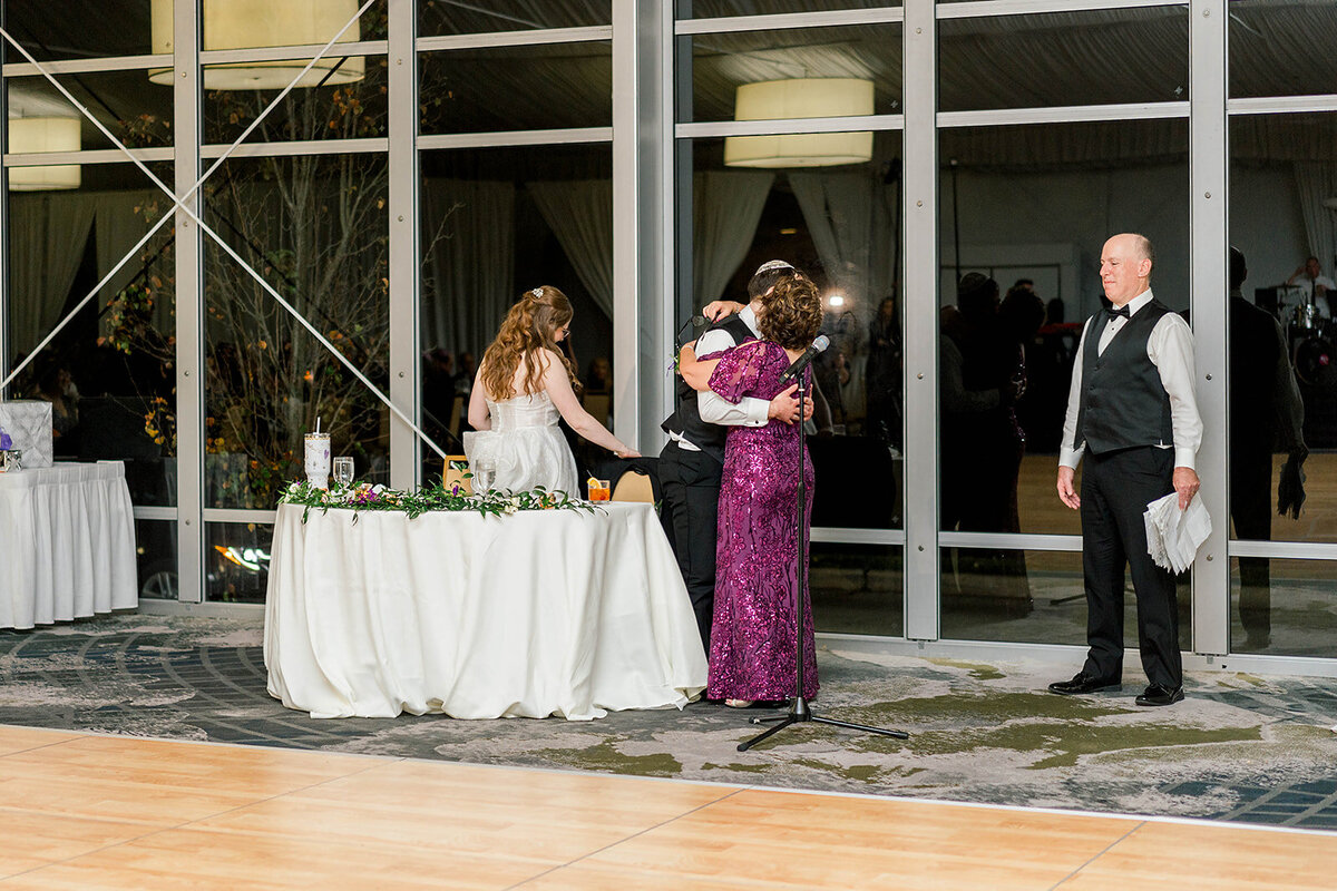 Eliana-Melmed-Photography-Chicago-LosAngeles-Jewish-WeddingPhotography-DInnerSpeeches-00060