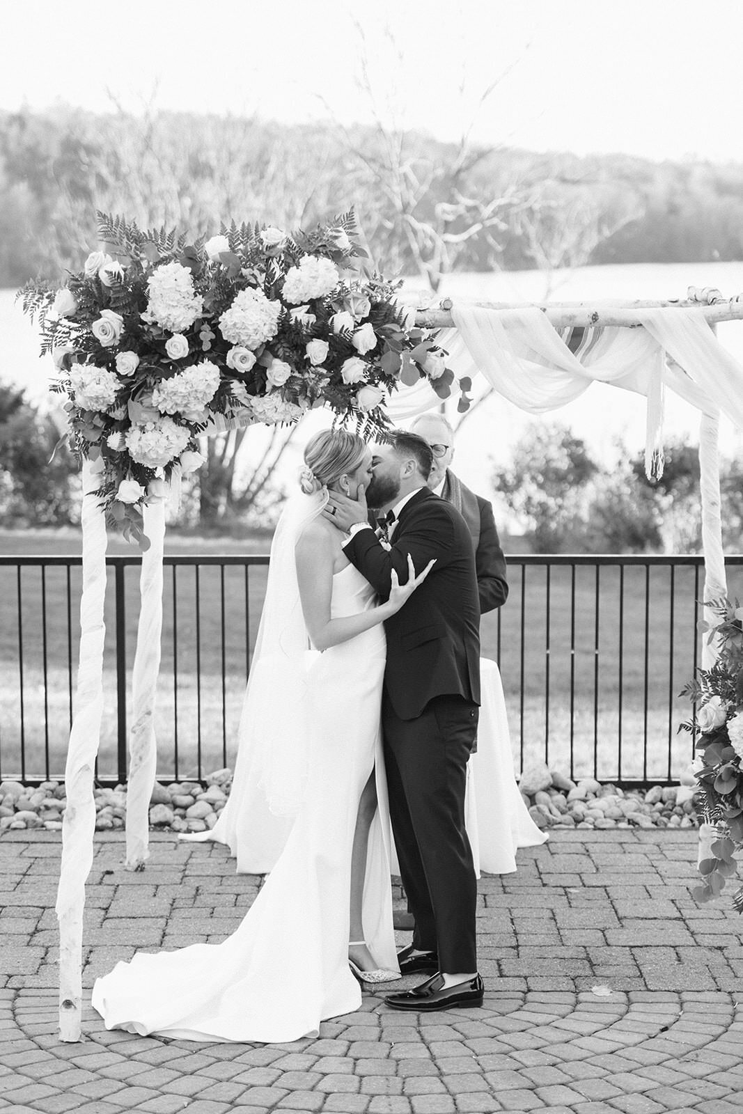 Lake-House-Inn-Wedding-SJ-0720-Edit-Copy1