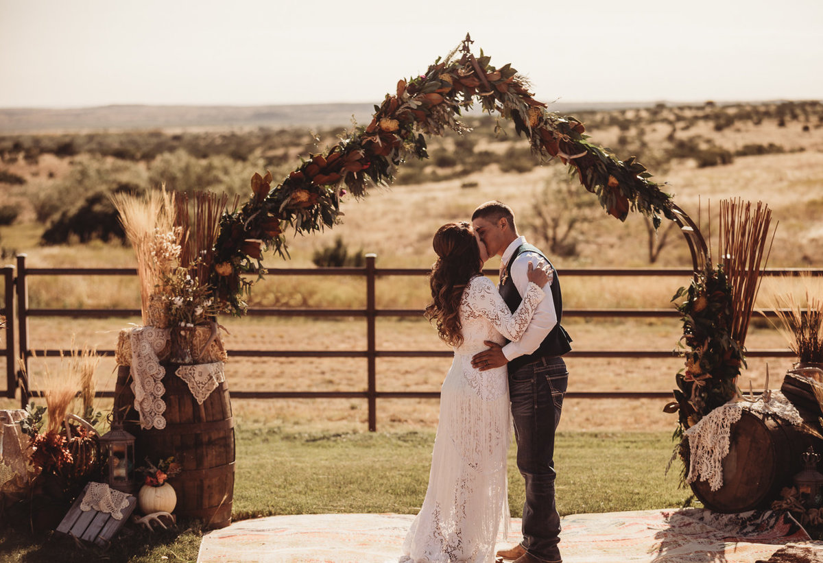 texas-ranch-wedding-native-roaming-147