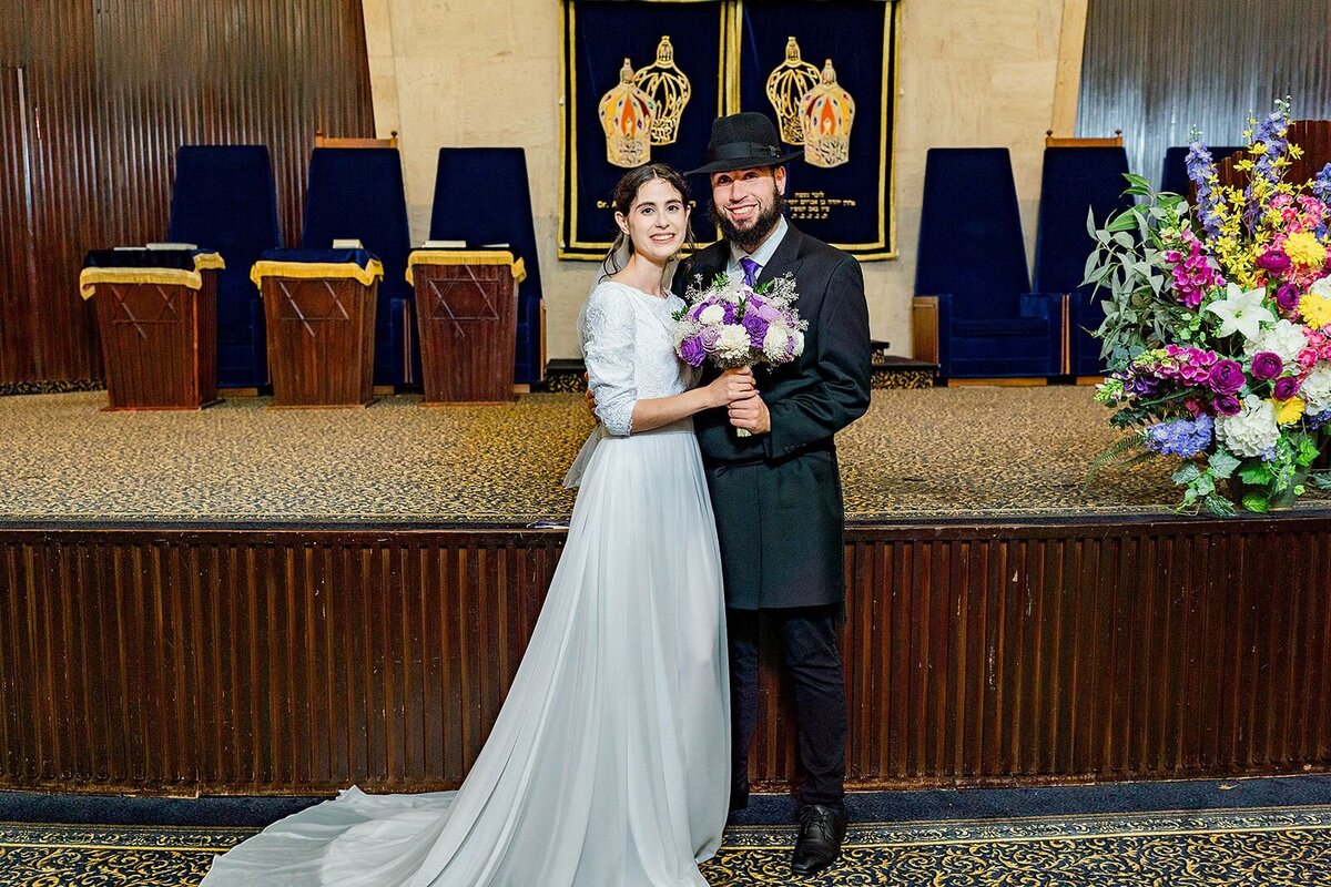Eliana-Melmed-Photography-Chicago-LosAngeles-Jewish-WeddingPhotographer-CarmiKalman-CouplesPortraits-00020