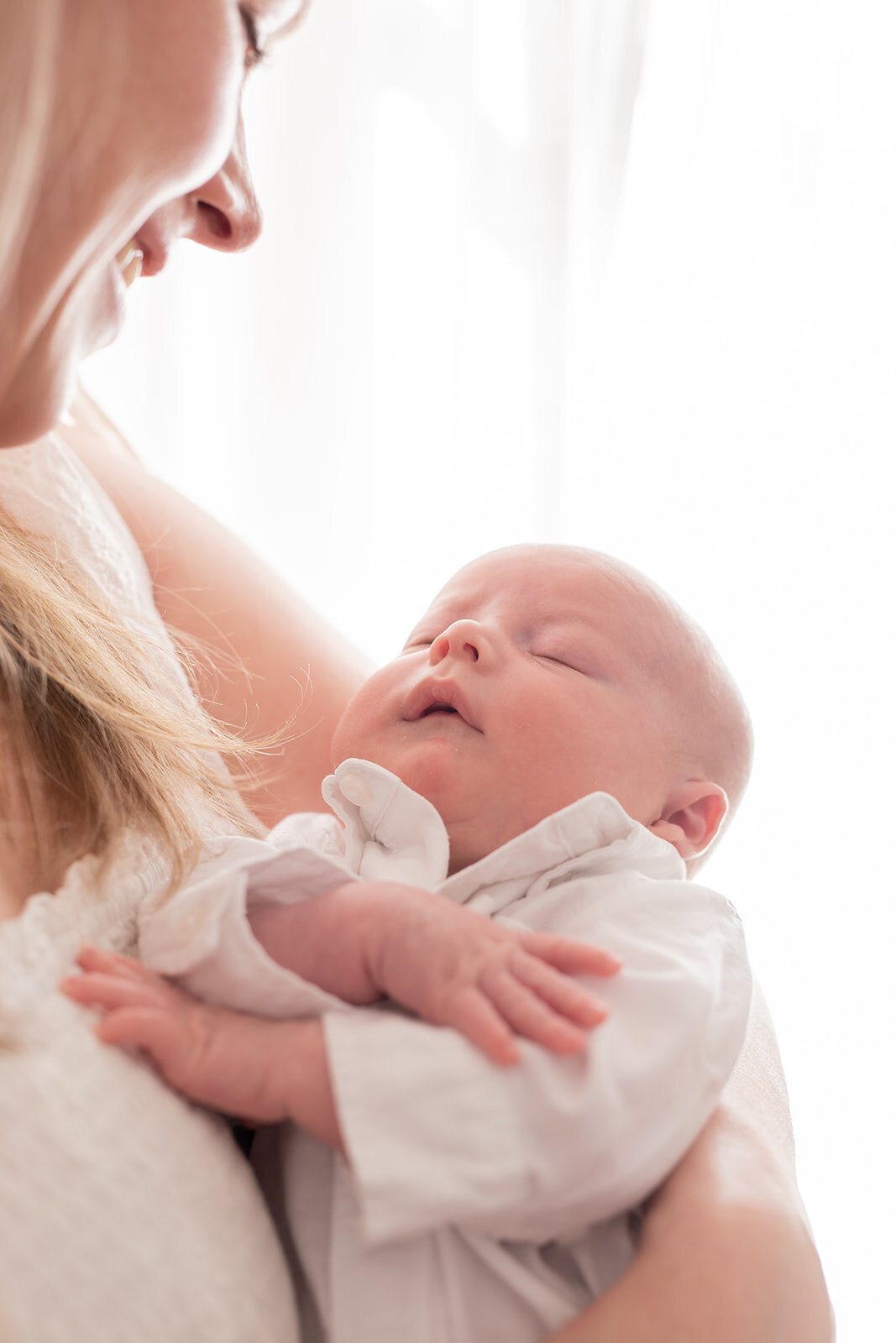 Mom_and_baby_newborn