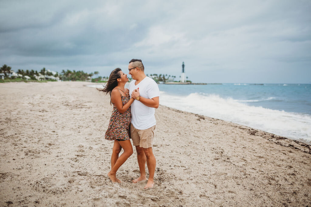 couple engagement beach photo