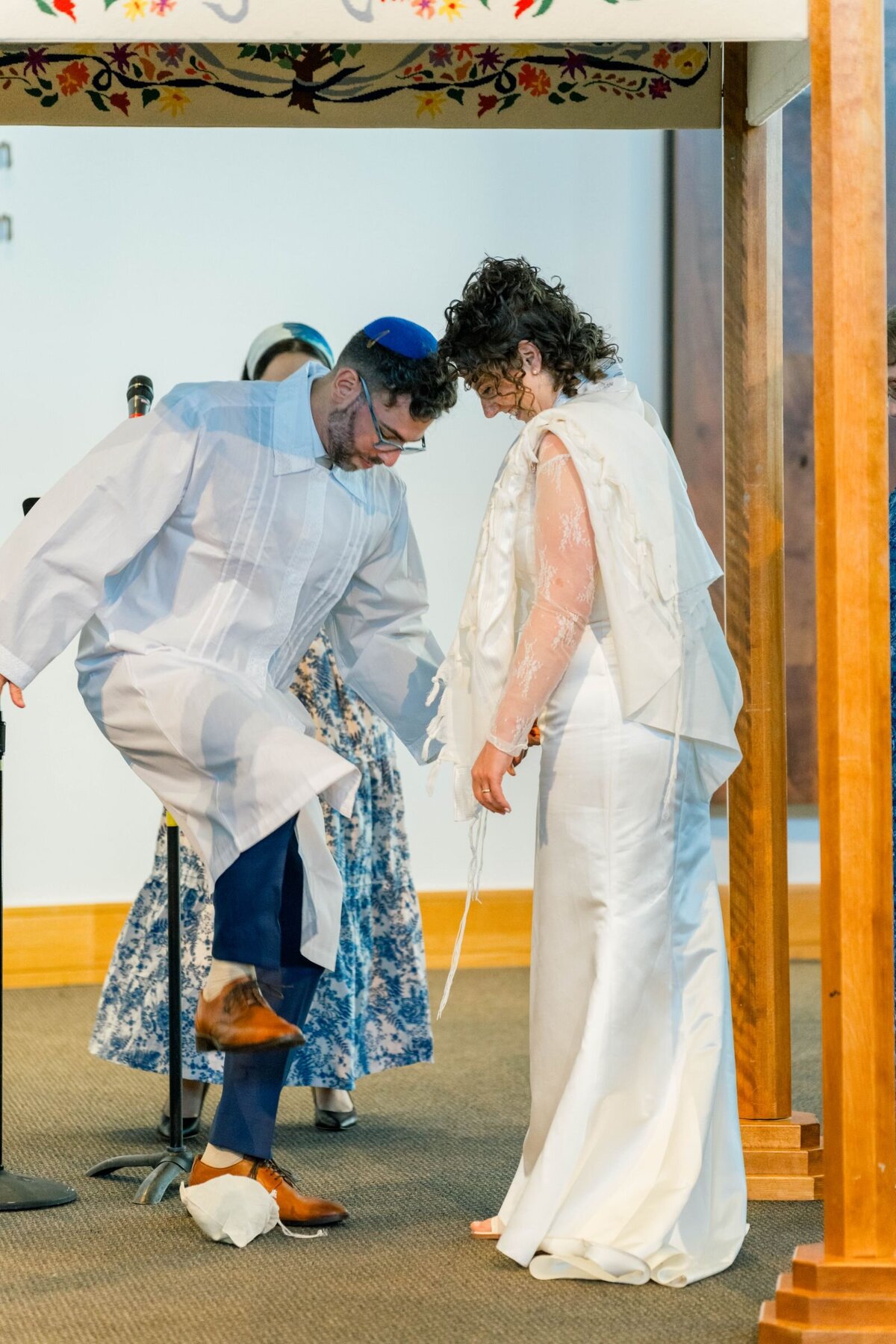Eliana-Melmed-Photography-Chicago-LosAngeles-Jewish-WeddingPhotography-ShulaNoah-Chuppah-00042