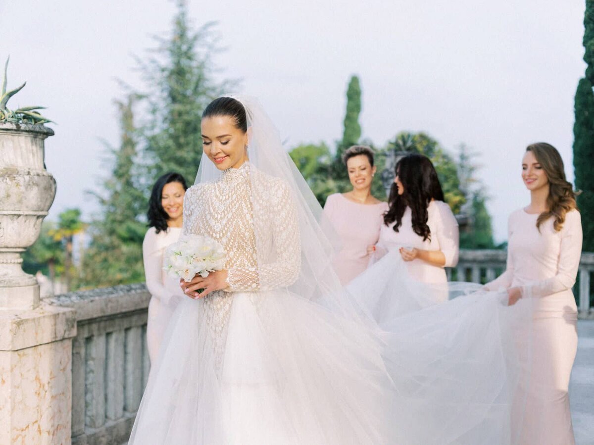 Villa-Cortine-Lake-Garda-Sirmione-wedding-Italy-bridesmaids-by-Julia-Kaptelova-Phototgraphy-237