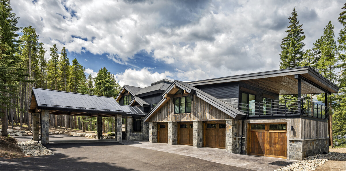 008- 224 Tarnwood Exterior