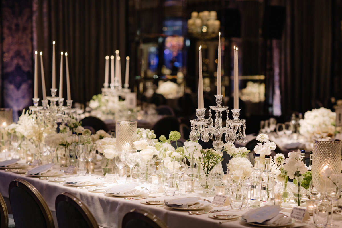 classic-elegant-all-white-tablescape