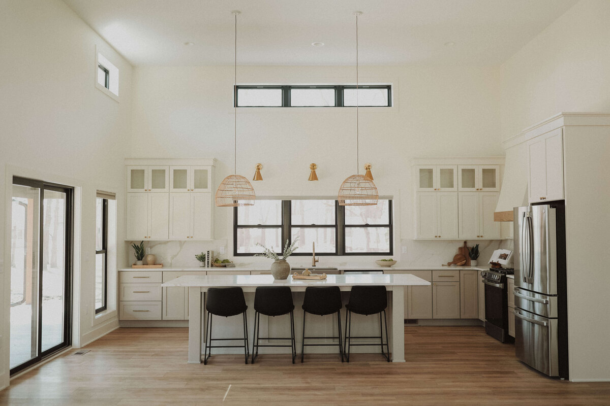 500-Kitchen-Waukee-Central-Iowa-Custom-Home-JRL-Builders-3F1A9844