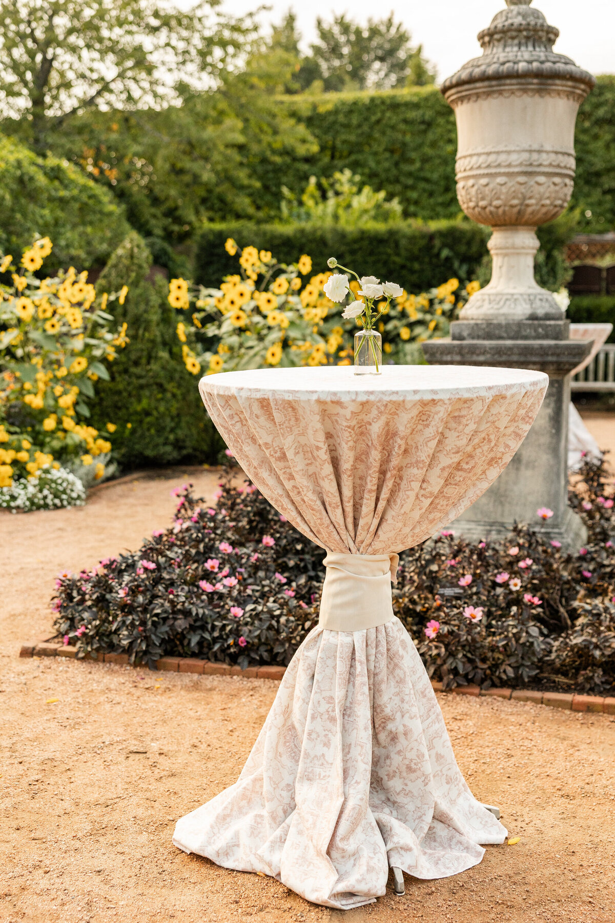 chicago-botanic-garden-wedding-summer-alex-ferreri--48