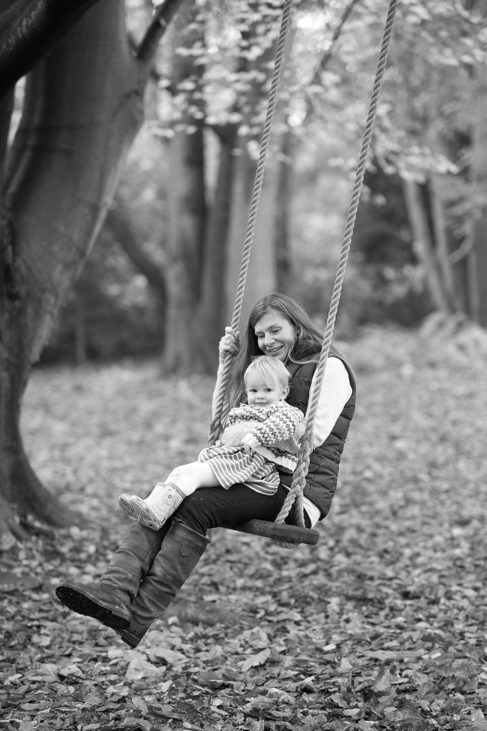 Child and Family Photography at home in woodland garden South East - Susan Arnold Photography-19