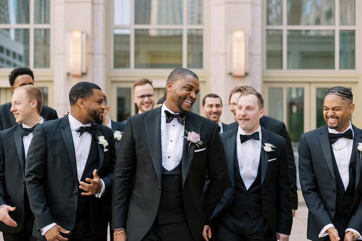 groomsmen-at-Peninsula-Chicago-wedding