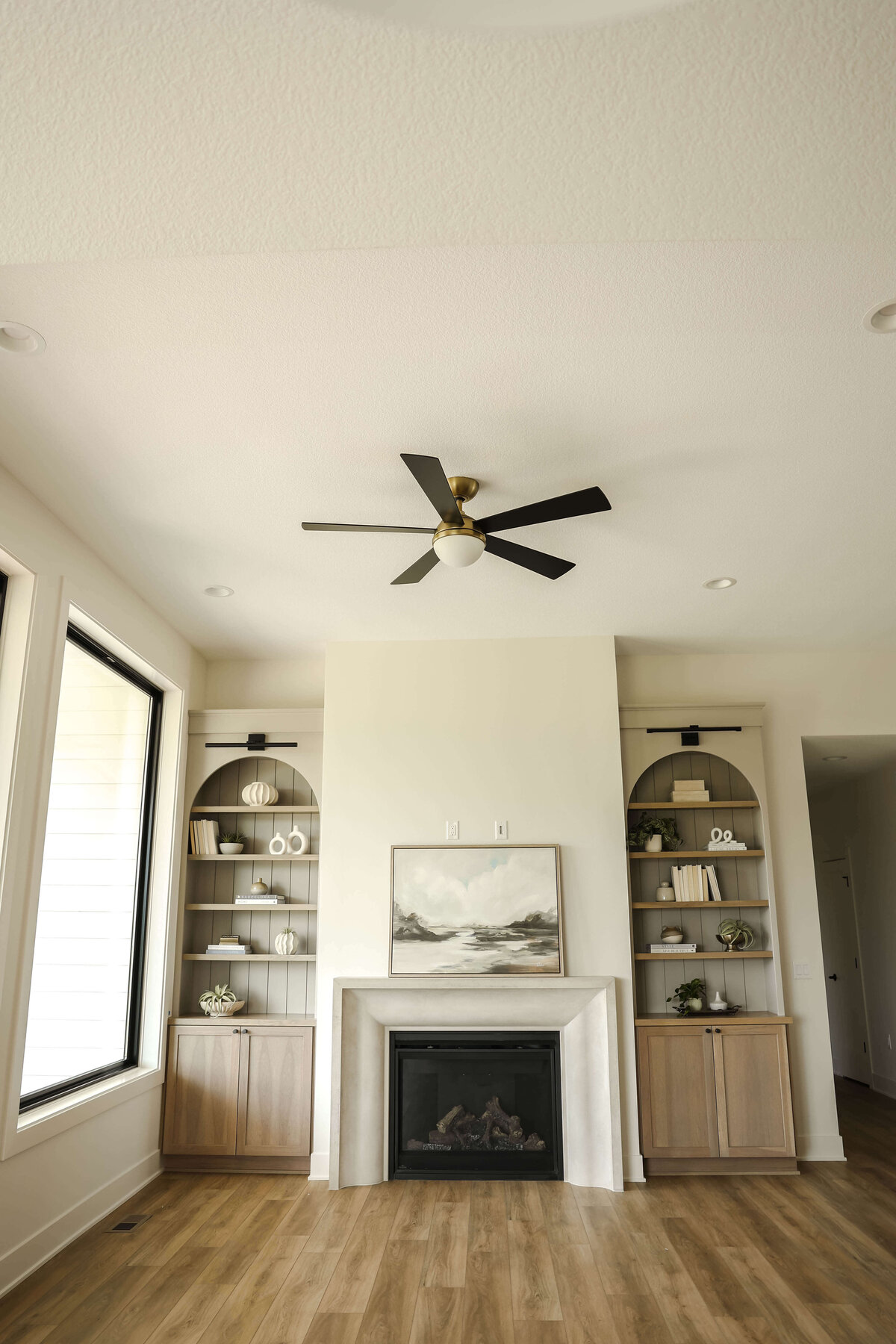 5306-Livingroom-Urbandale-Central-Iowa-Custom-Home-JRL-Builders-3F1A2572