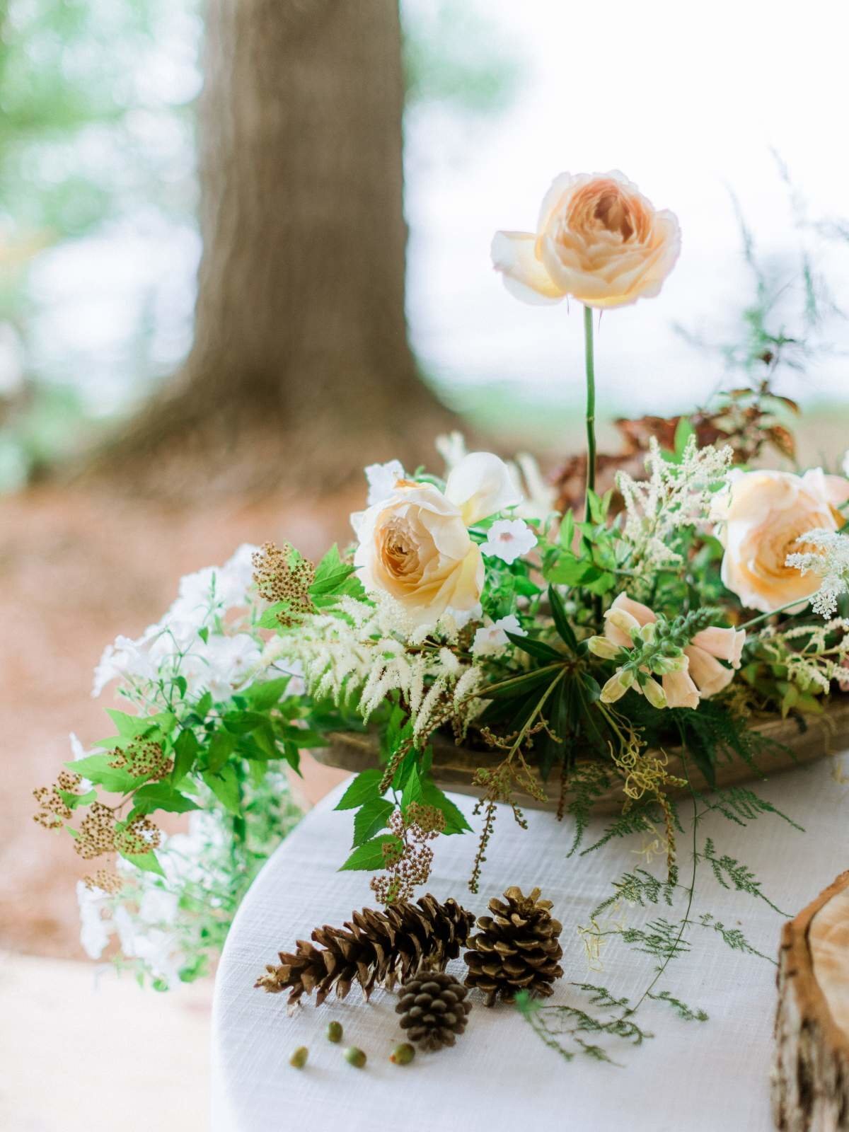 green-and-brown-wedding-flowers