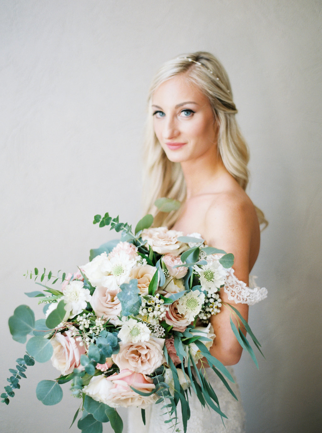 Andrea made the most stunning bride with her garden rose and eucalyptus bouquet.