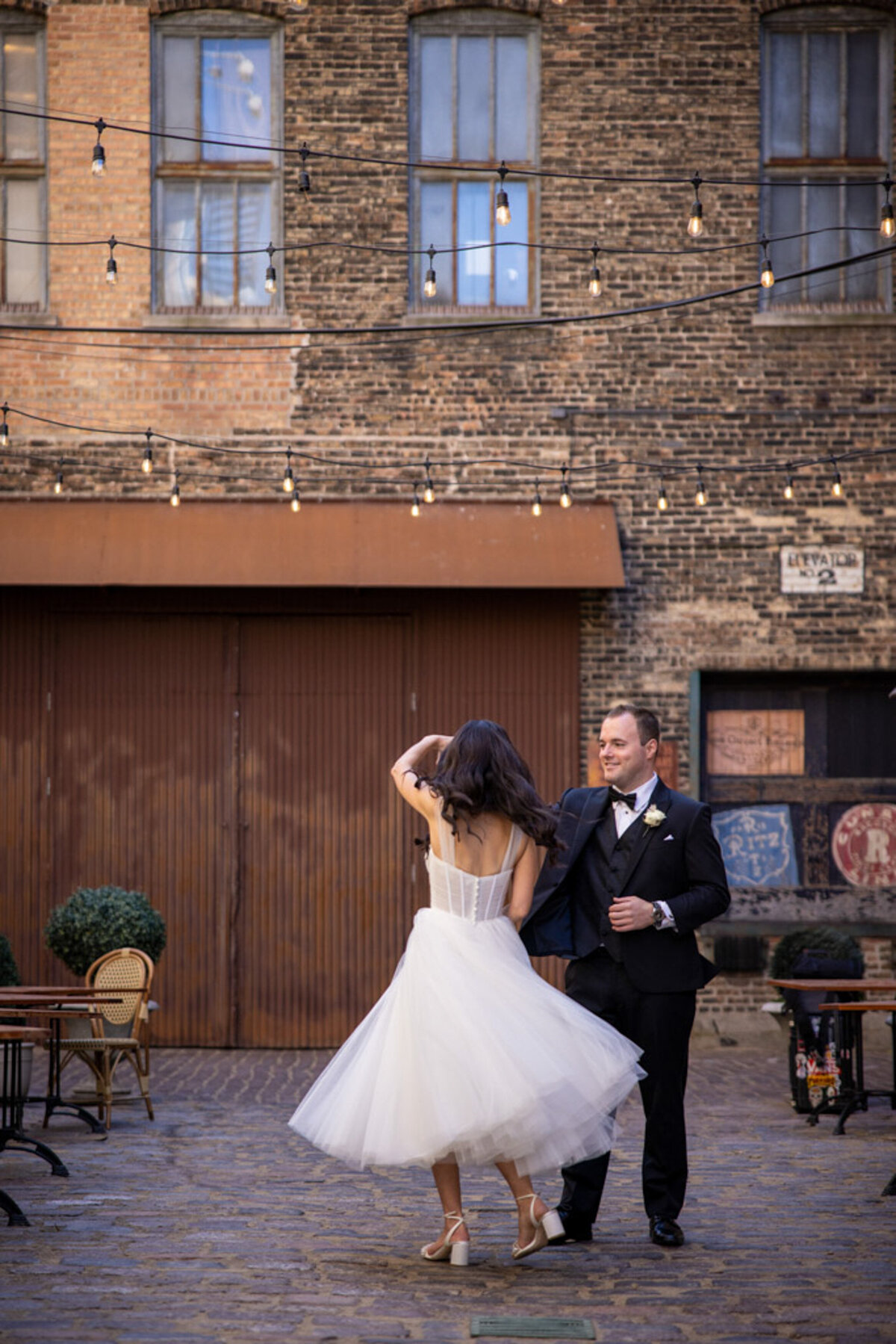 58Lucia-Lofts-Wedding-Photos-Lauren-Ashlely-Studios