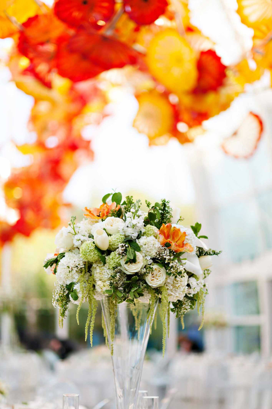 Stunning spring wedding at Chihuly gardens and glass in Seattle.