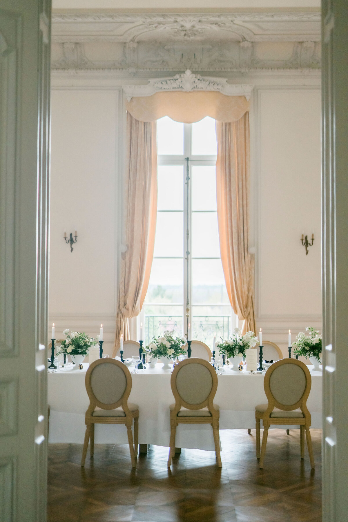 101-Chateau-de-Santeny-Paris-France-Inspiration-Love-Story Elopement-Cinematic-Romance-Destination-Wedding-Editorial-Luxury-Fine-Art-Lisa-Vigliotta-Photography