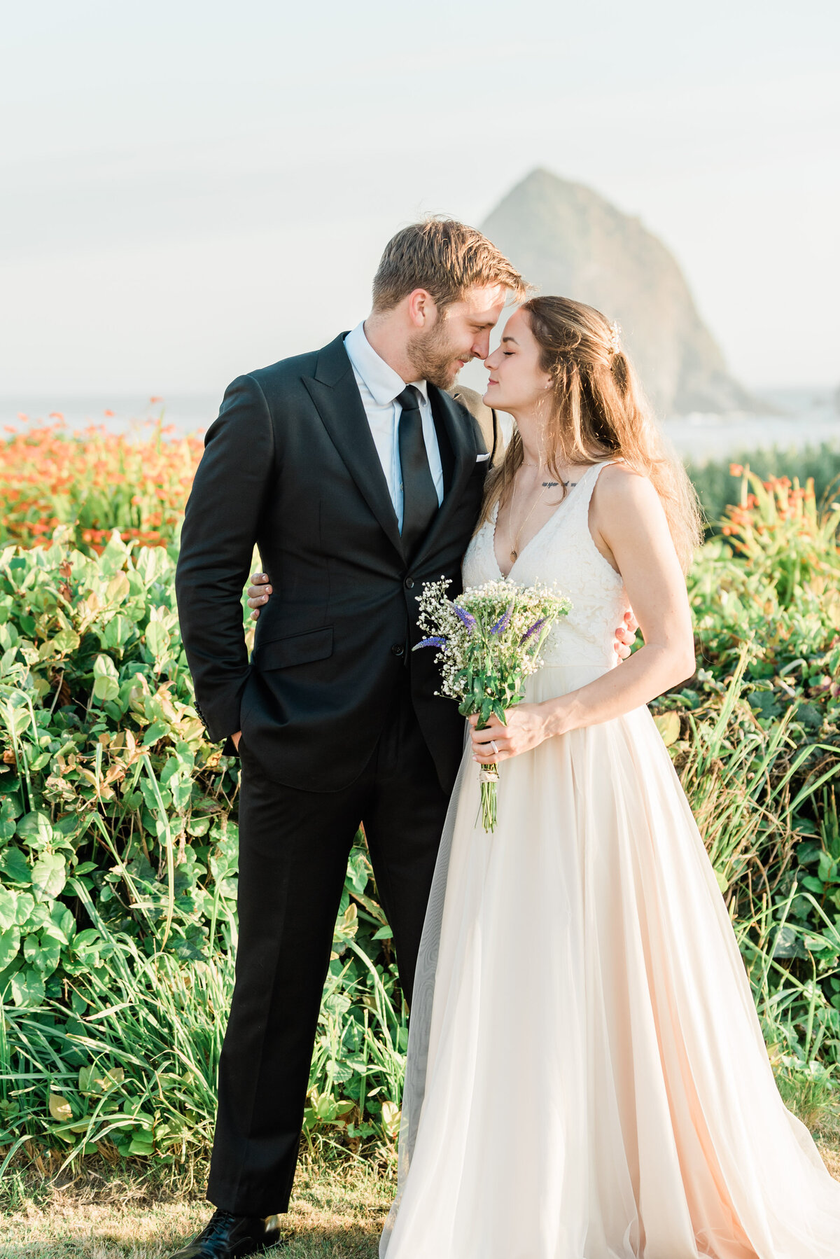 Cannon-Beach-Elopement-Photographer-33