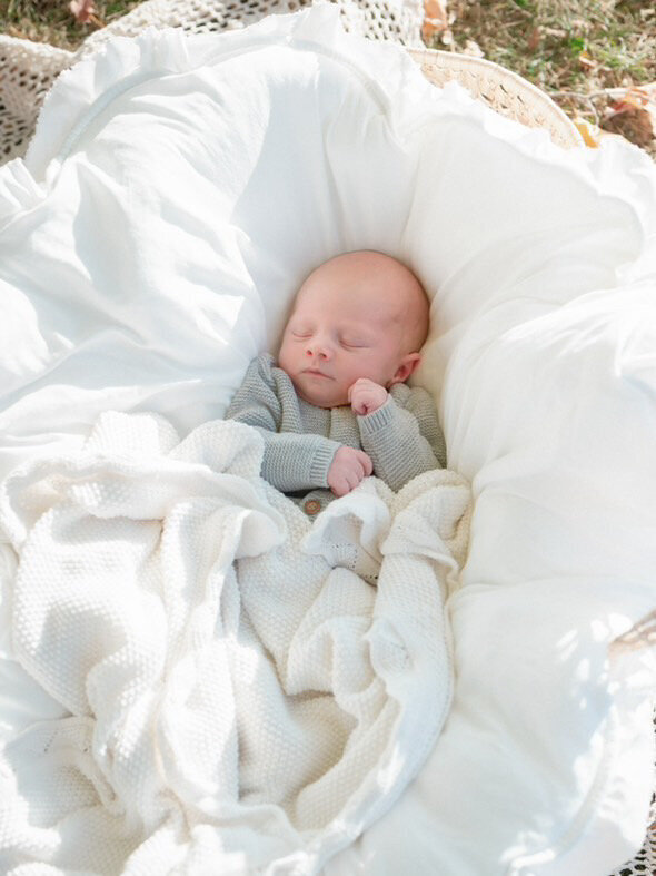 Brooke Lacombe is an Ottawa, Ontario based newborn photographer, specializing in motherhood, maternity, newborn and family fine art photography.