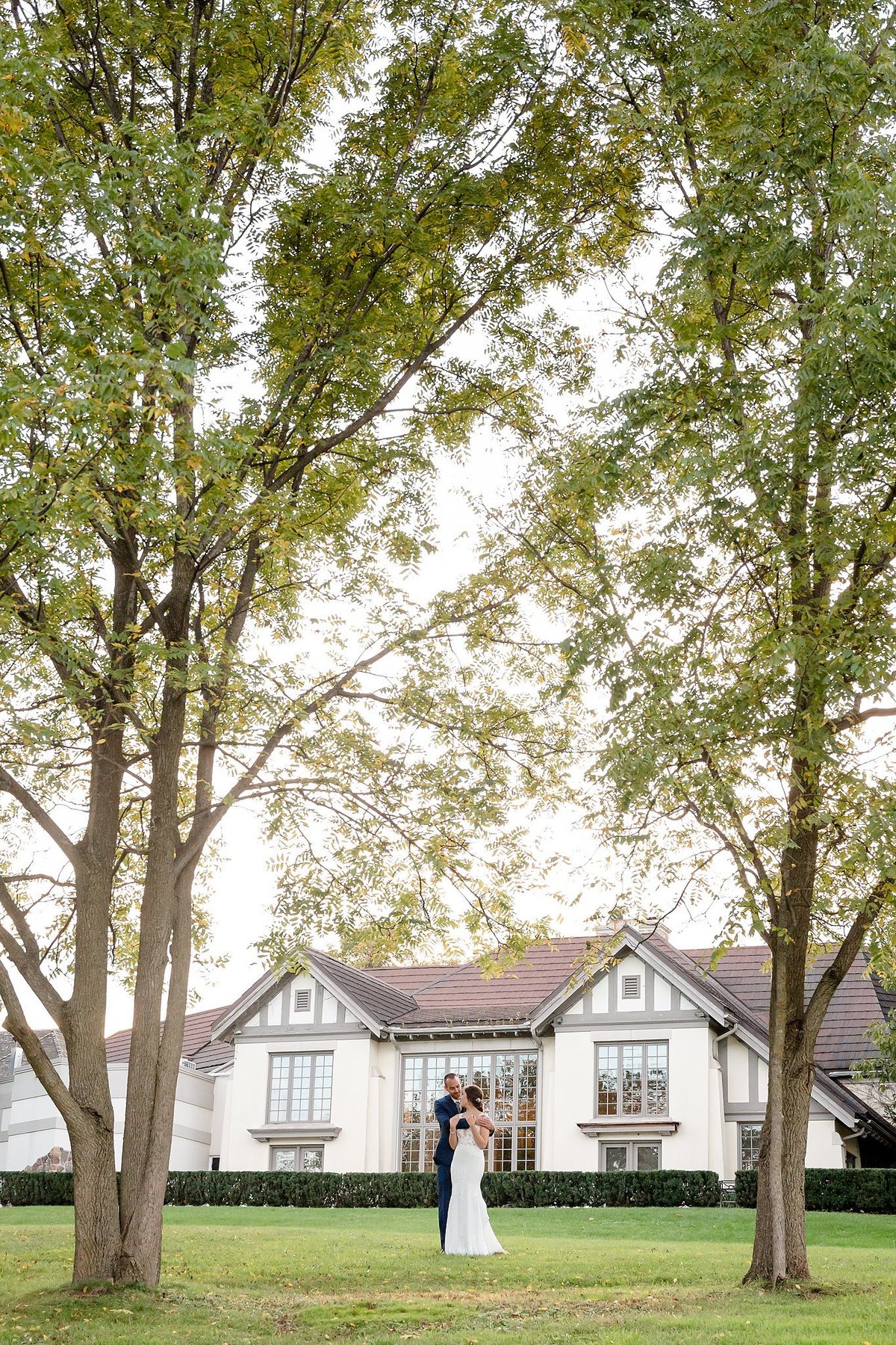 Romantic Windermere Manor Wedding | Dylan and Sandra Photography 124